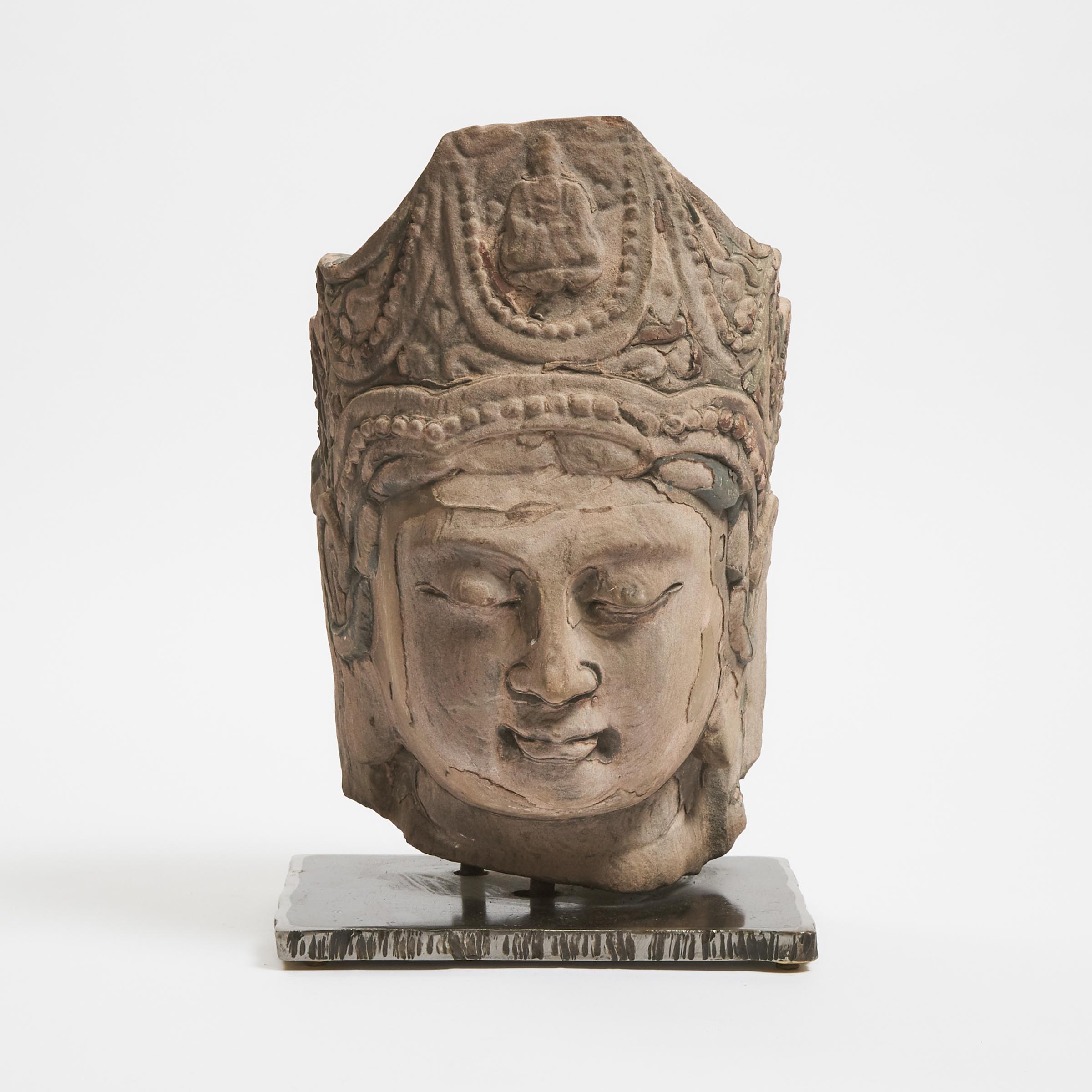 A Northern Qi Style Stone Head of Guanyin (Avalokiteshvara)