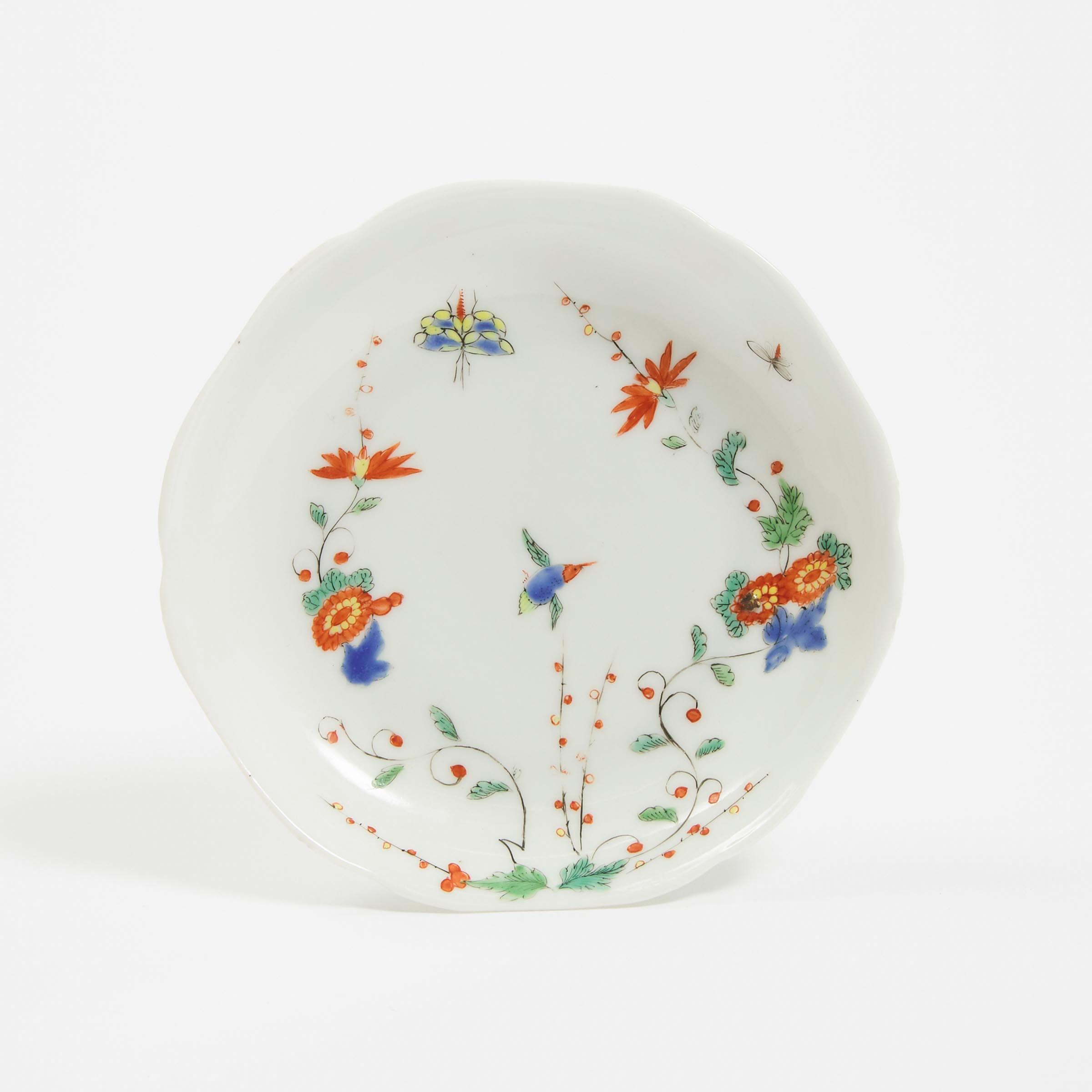 A Rare Famille Verte Lobed-Form 'Birds and Flowers' Dish, Kangxi Period (1662-1722)