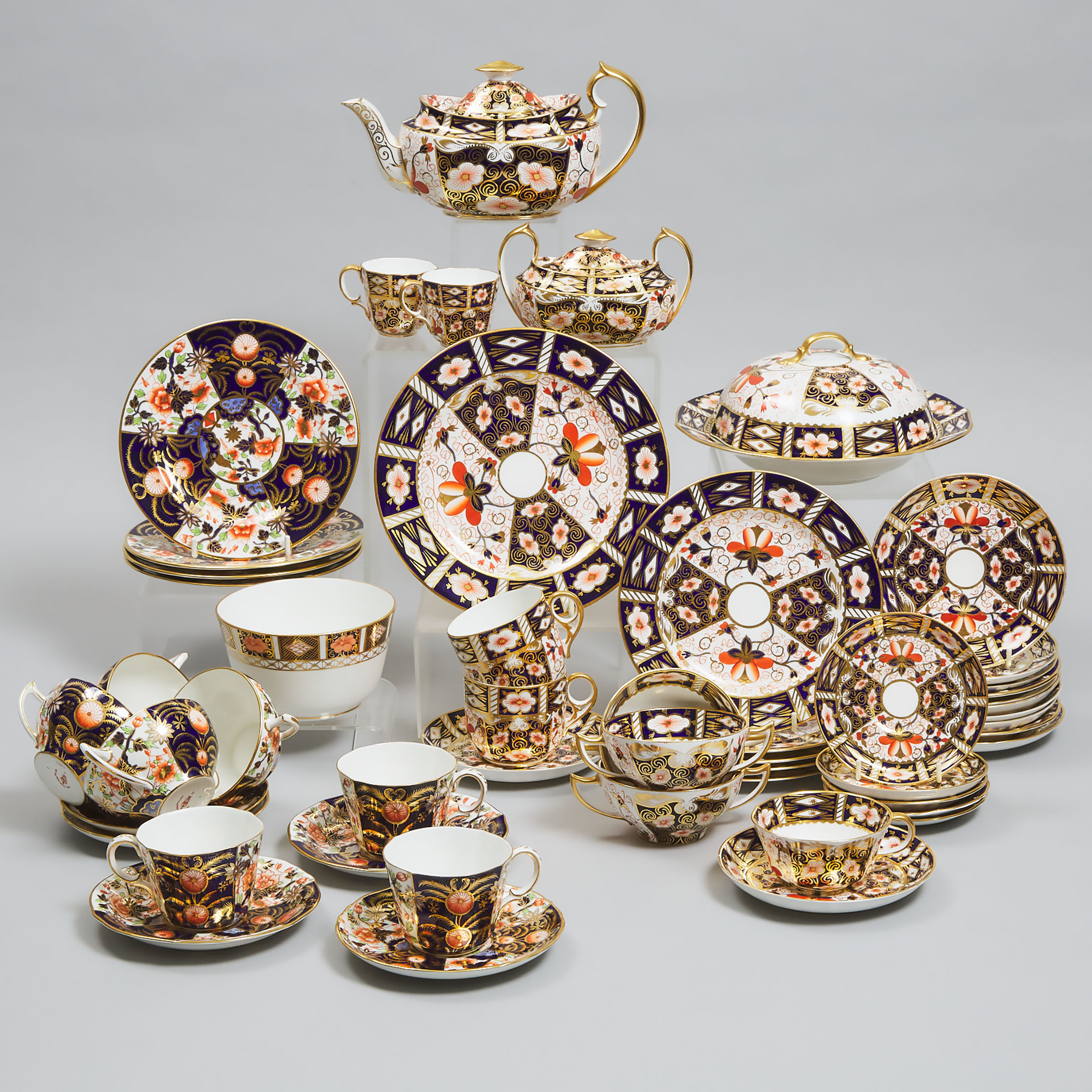 Group of Royal Crown Derby Mainly ‘Imari’ (2451) Pattern Tablewares, 20th century