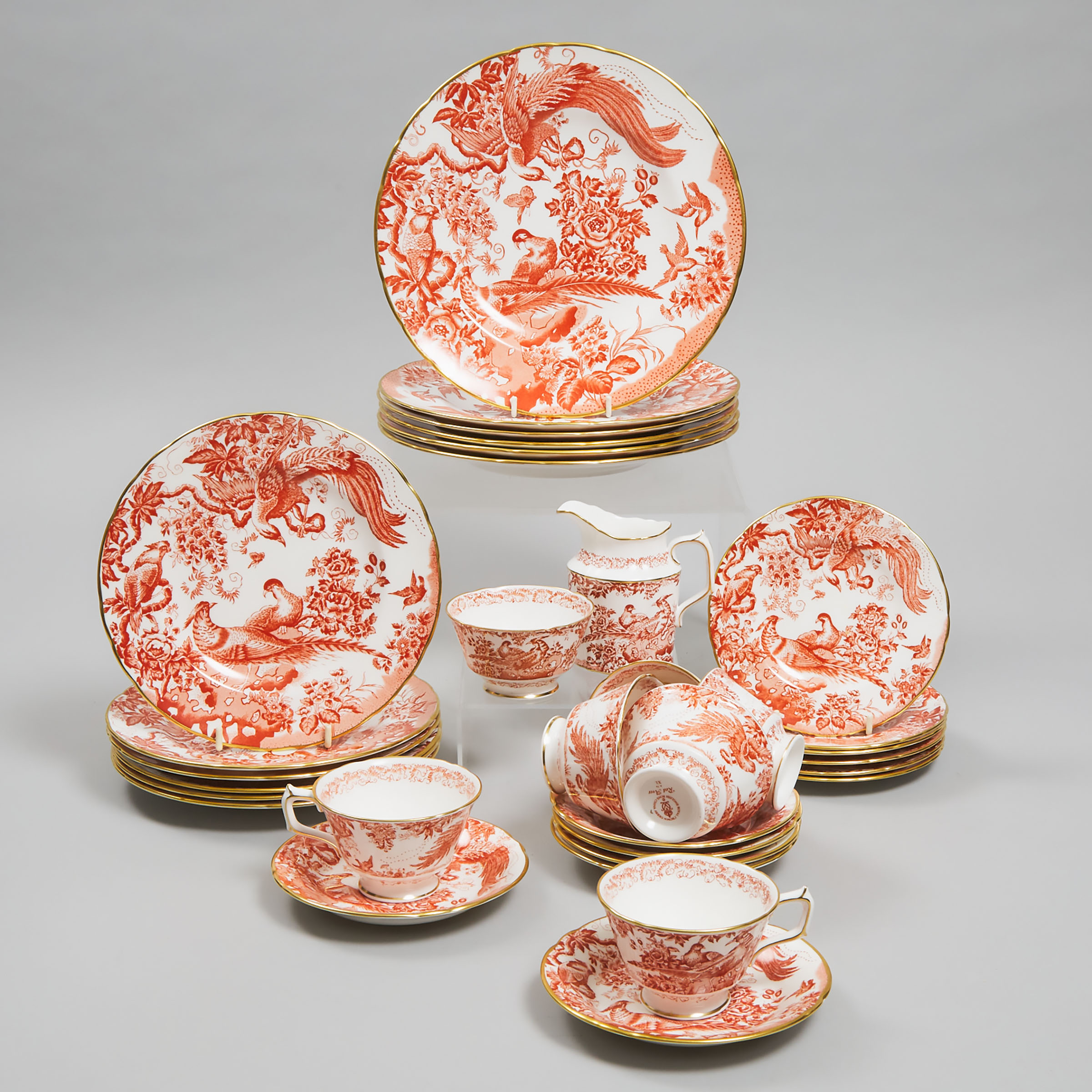Royal Crown Derby 'Red Aves' Pattern Dinner Service, 20th century