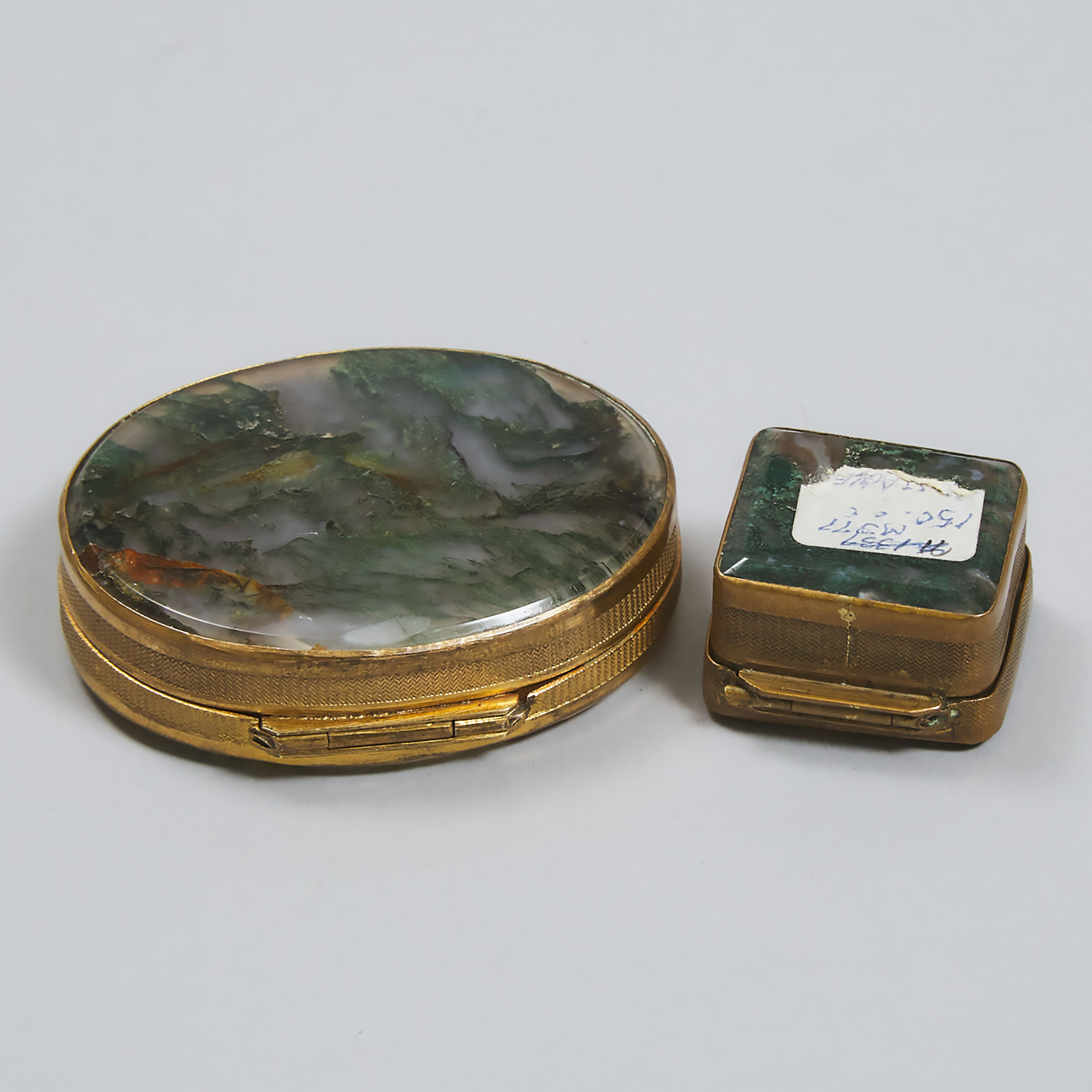 Two Moss Agate Panelled Gilt Metal Snuff Boxes, 19th/early 20th century