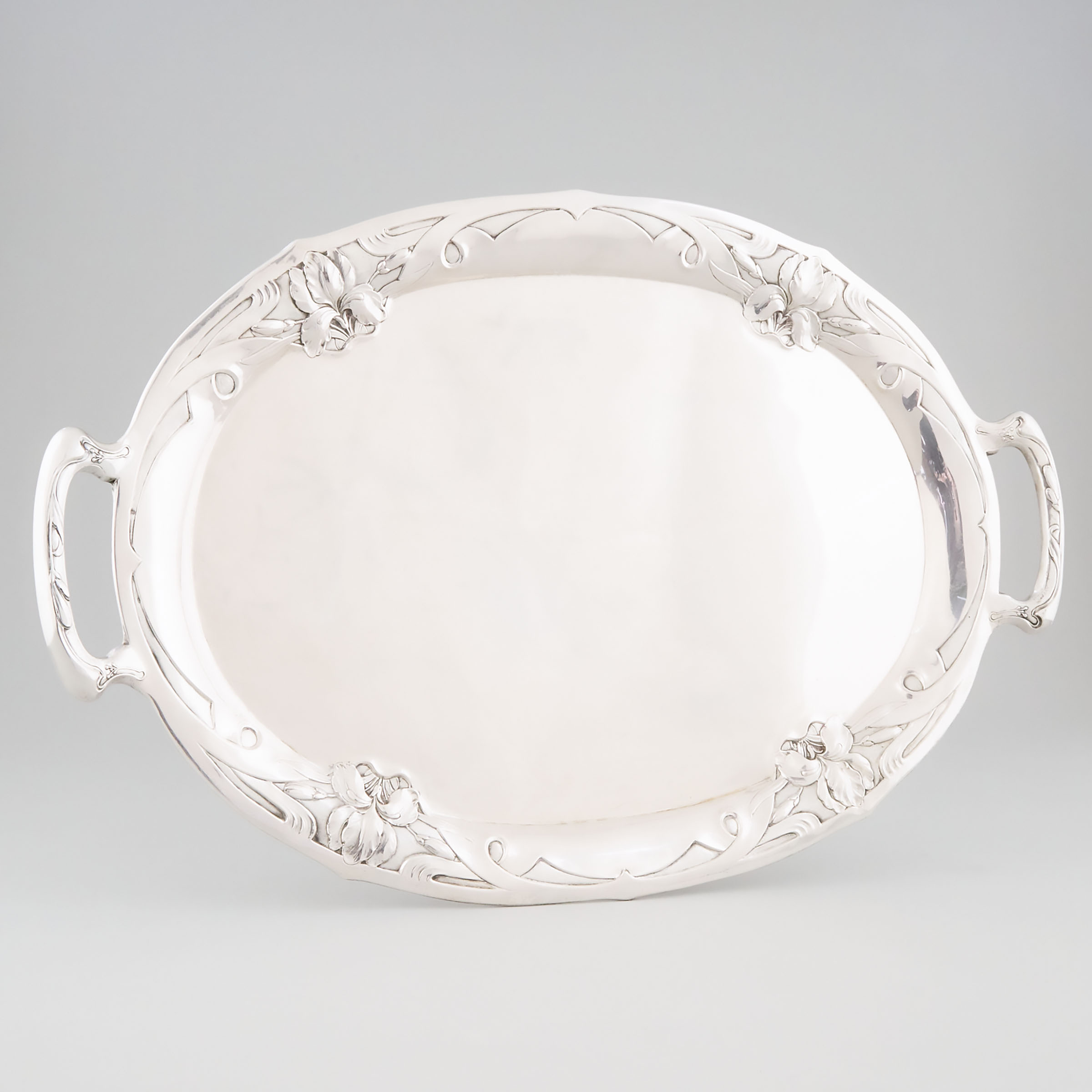 Austro-Hungarian Art Nouveau Silver Two-Handled Oval Serving Tray, Vienna, c.1900