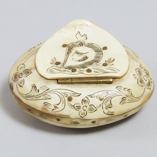 German Engraved Pressed Horn Snuff Box, 19th century