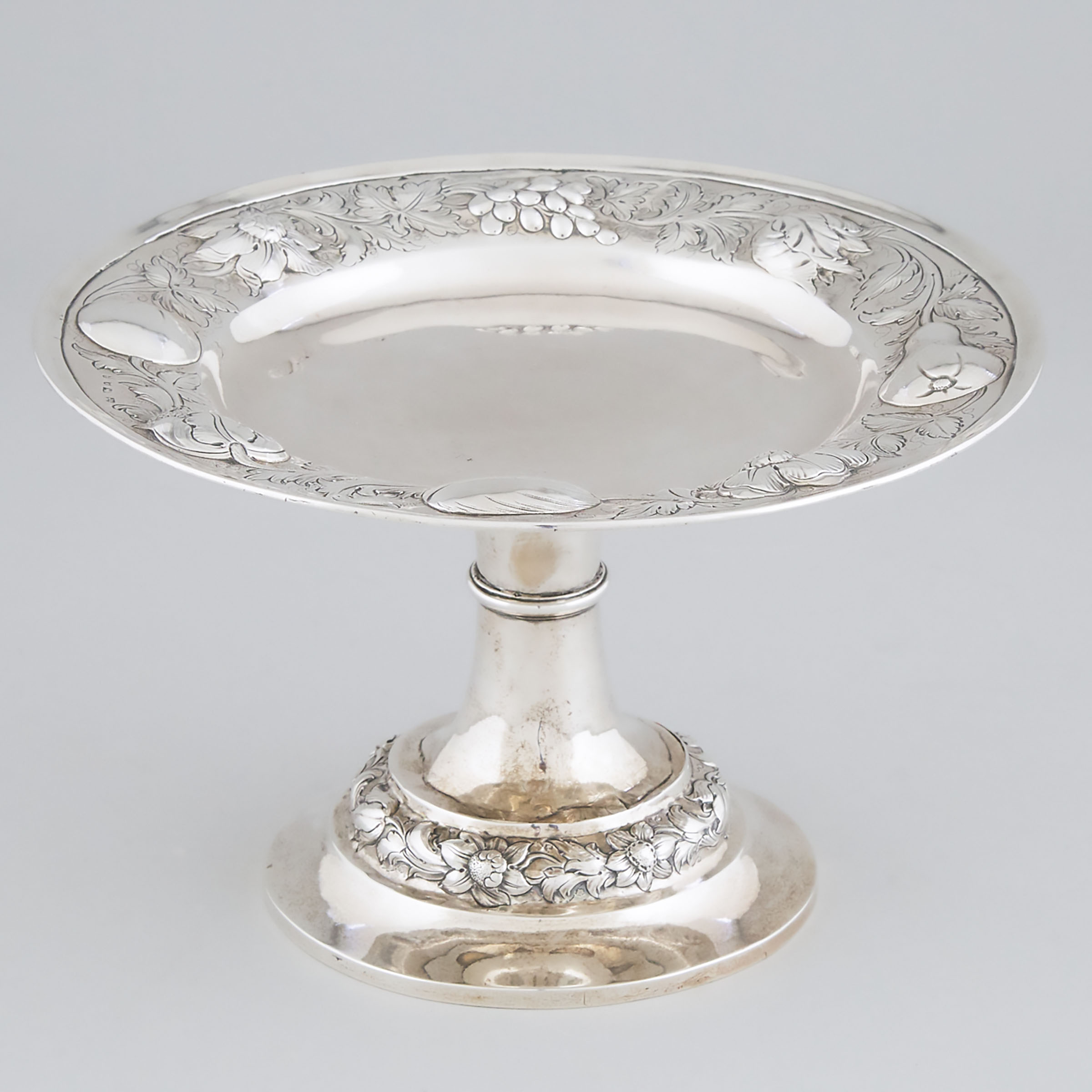 George IV Silver Pedestal-Footed Comport, probably Thomas, James & Nathaniel Creswick, Sheffield, 1825