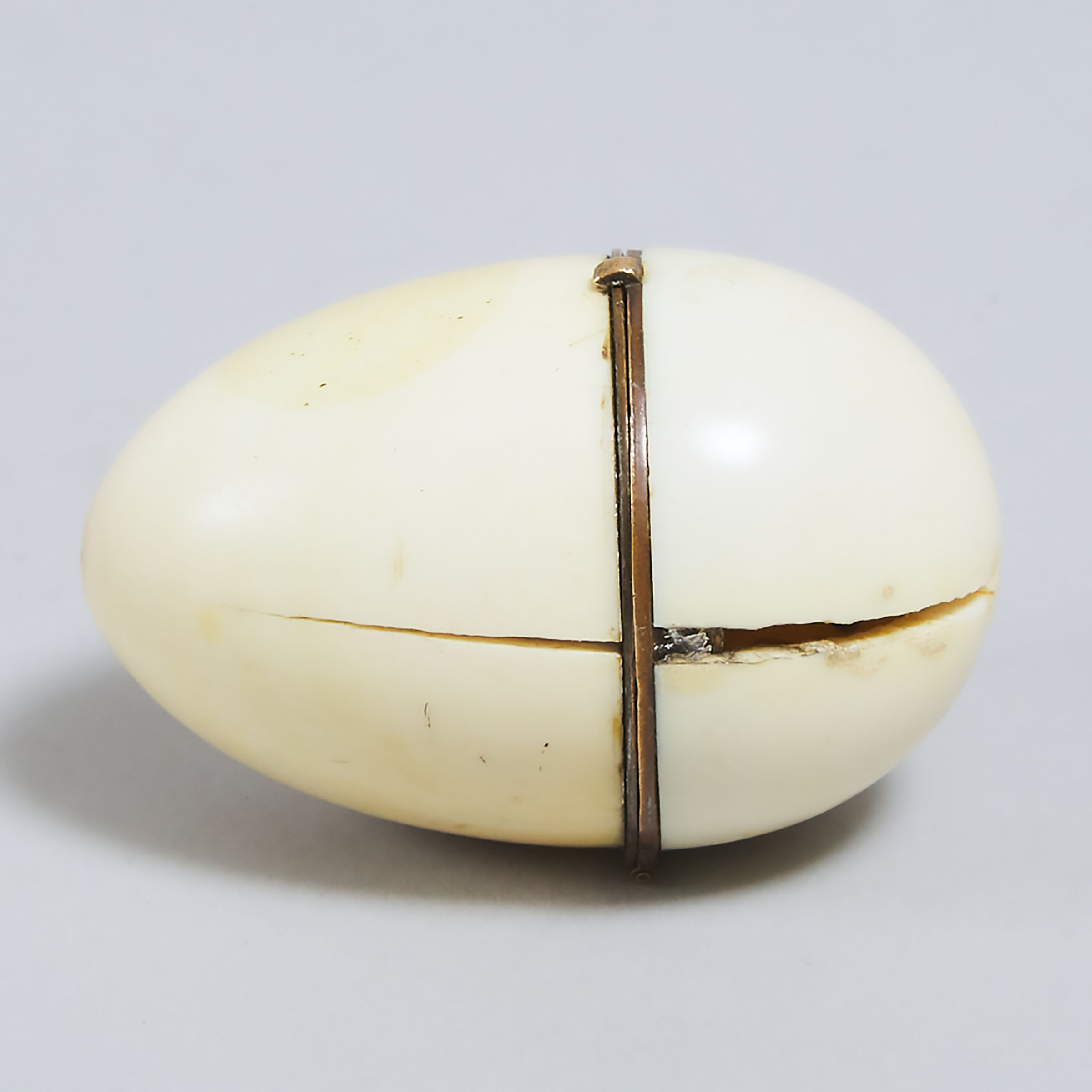 English Egg Form Ivory Etui, early 19th century