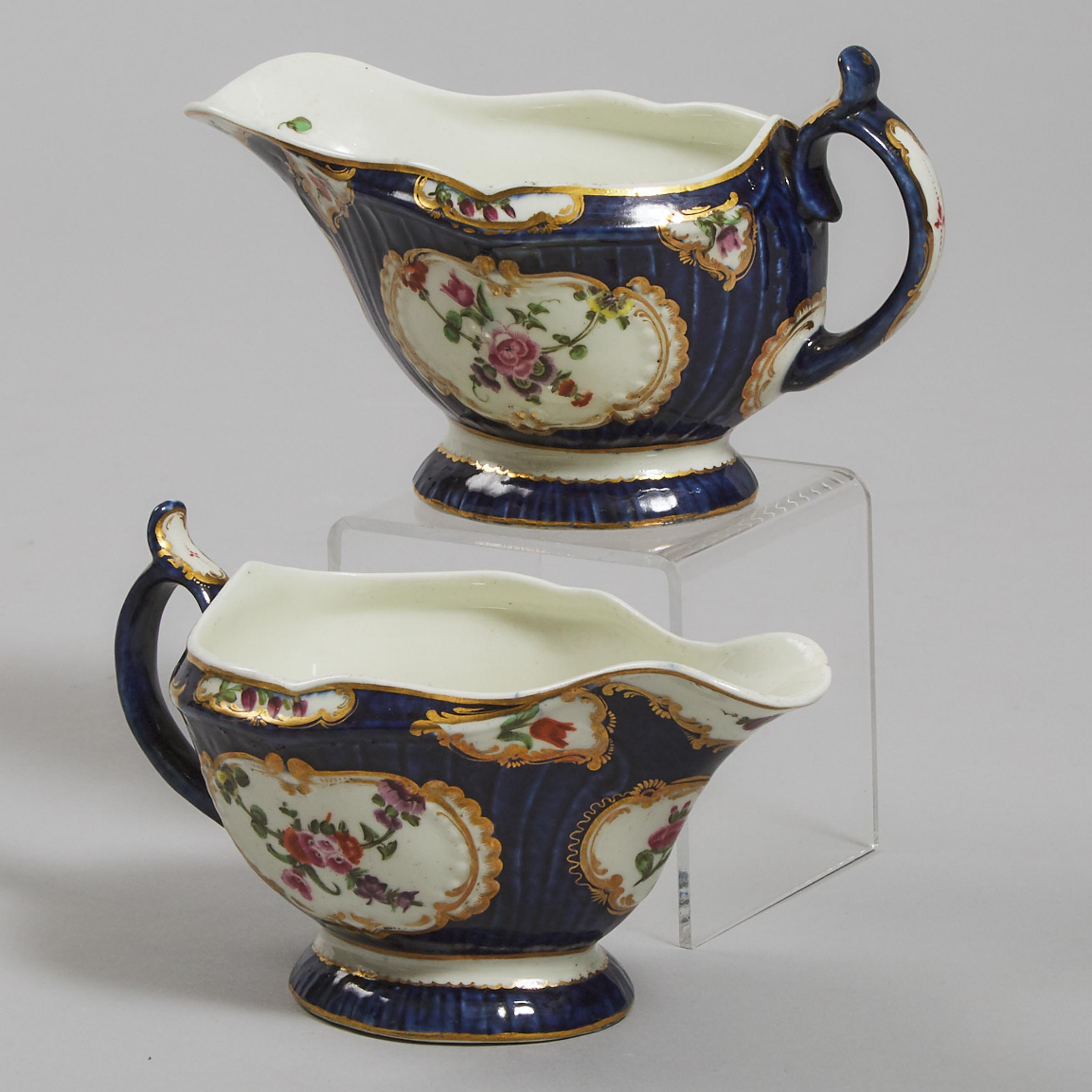 Pair of Worcester Blue Scale Ground Sauce Boats, c.1770