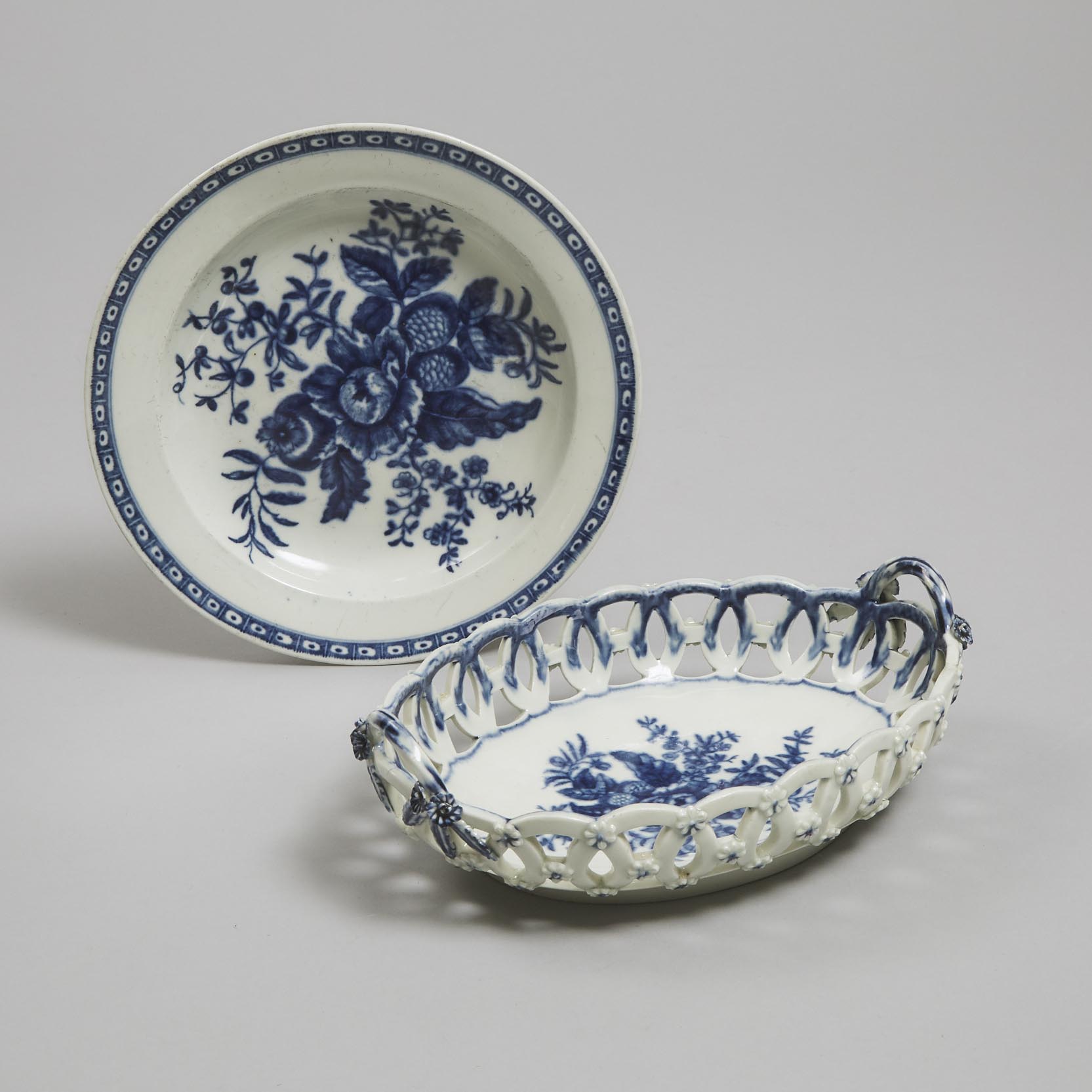 Worcester 'Pine Cone' Pattern Oval Basket and Plate, c.1780