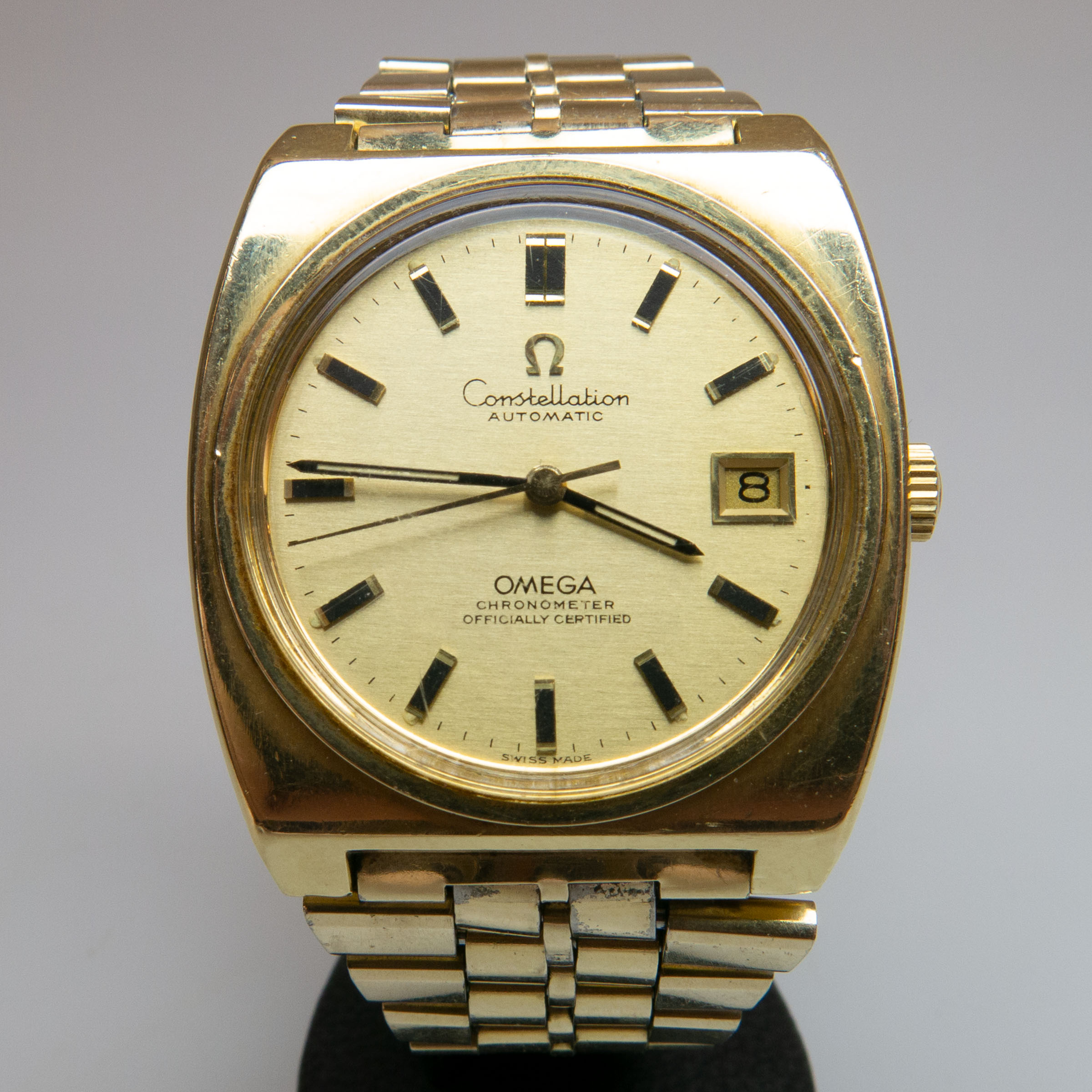 Omega Constellation Chronometer Wristwatch With Date