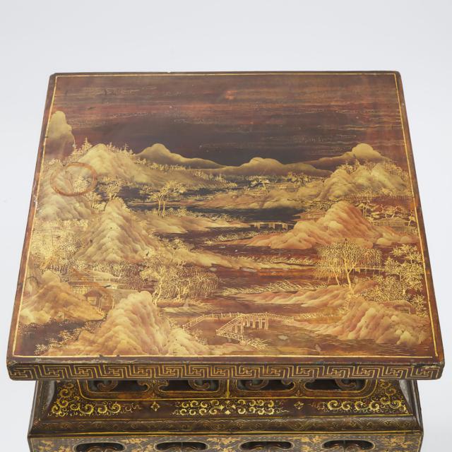 A Chinese Export Gilt Lacquer Stand, 19th Century