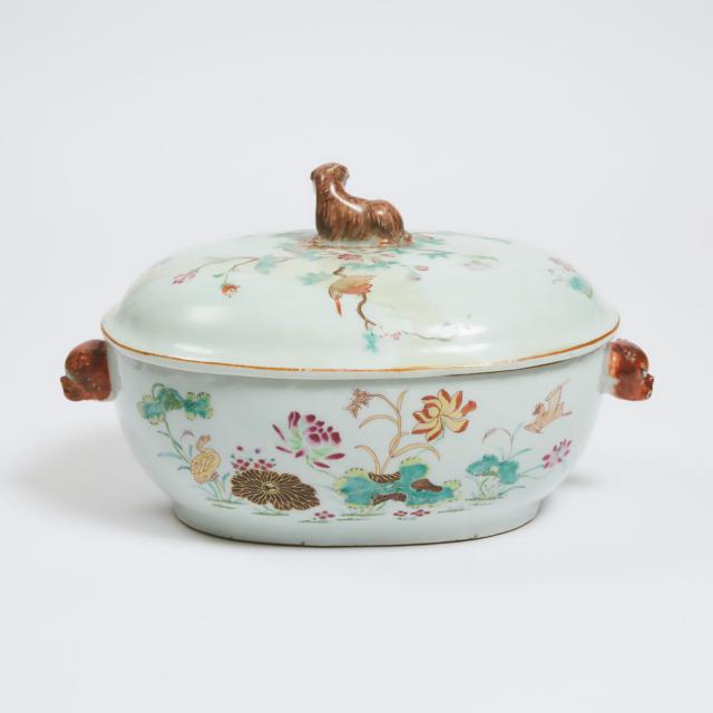 A Chinese Export Tureen and Cover, Qianlong Period, 18th Century