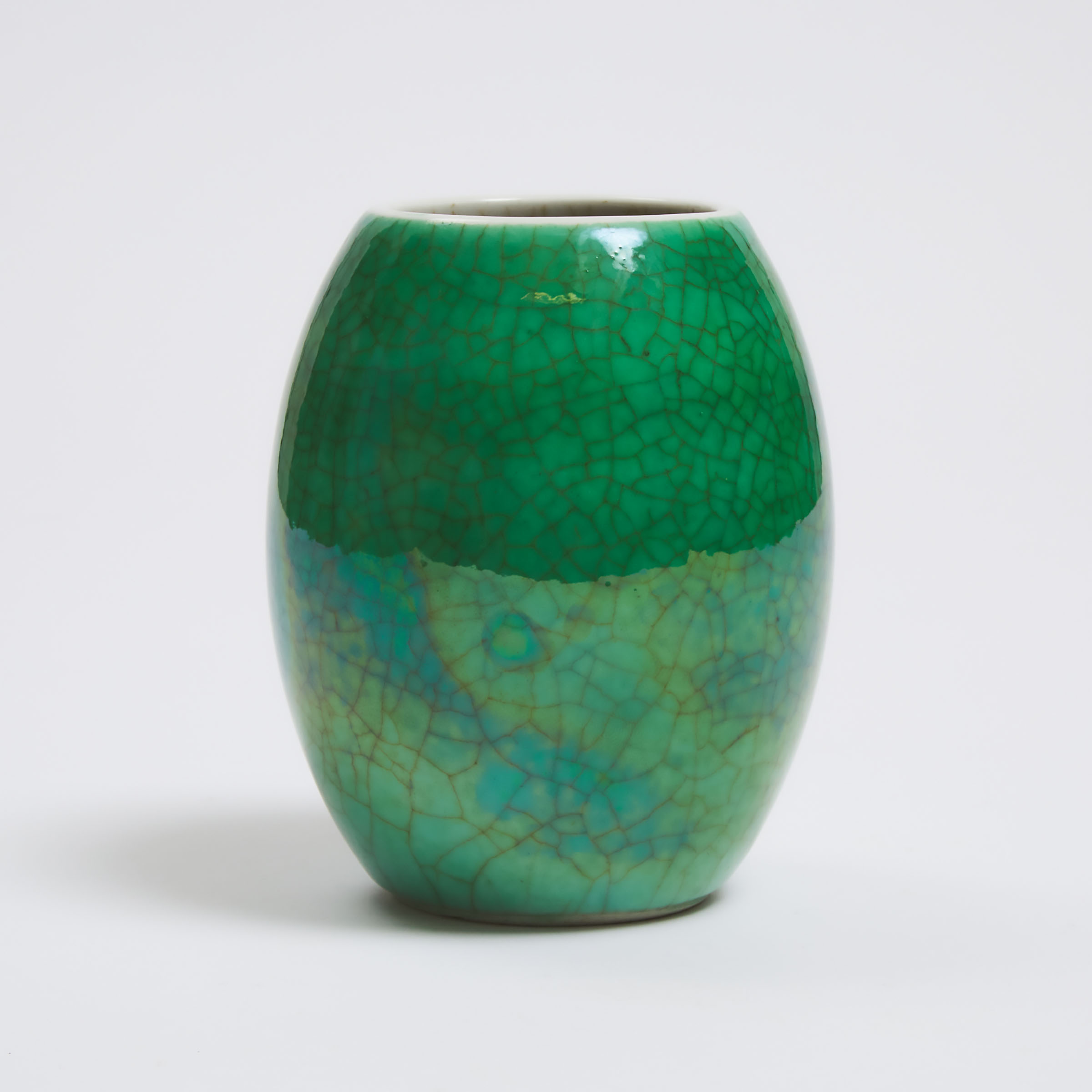 An Apple-Green Crackle-Glazed Vase, Qing Dynasty, 18th/19th Century
