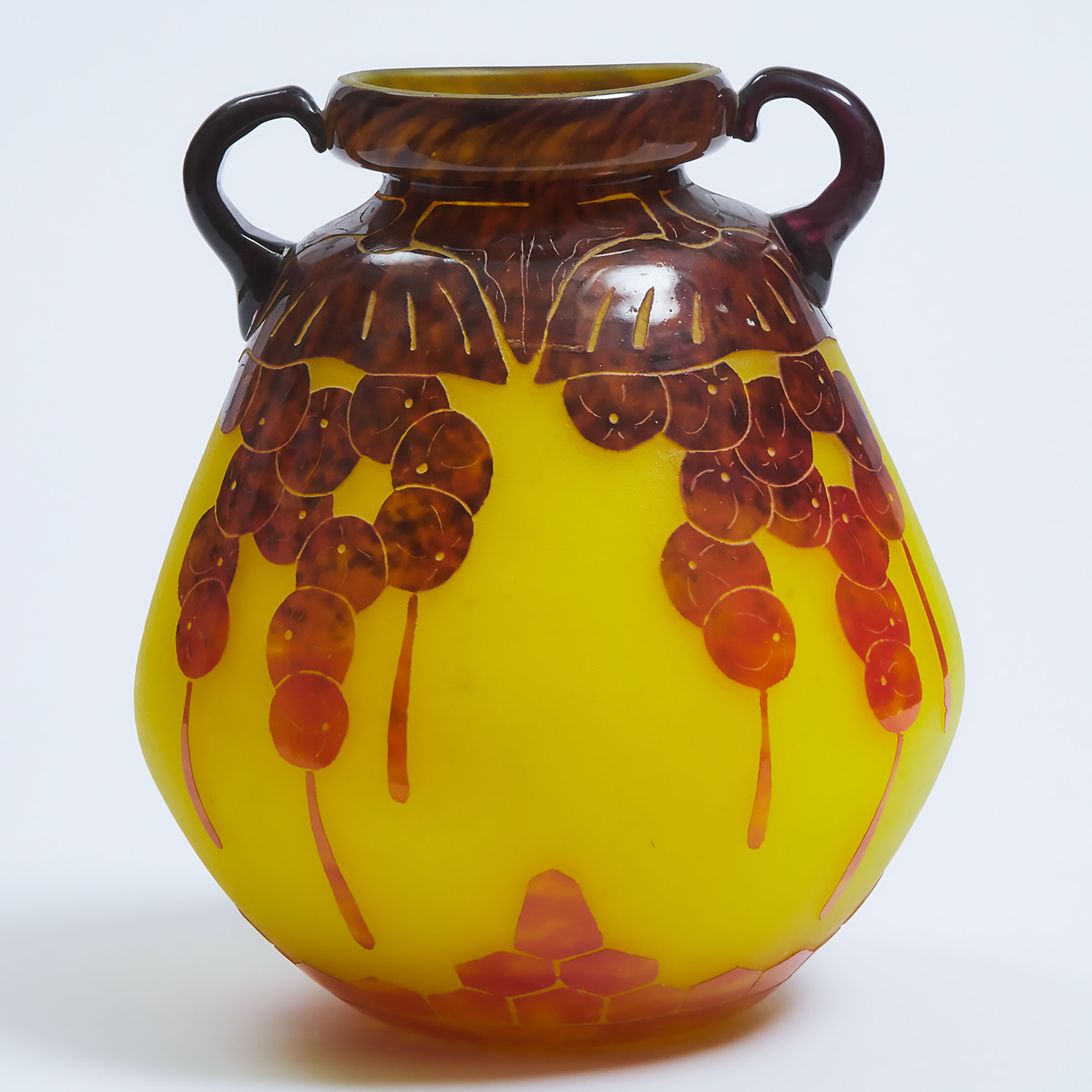 Le Verre Français Cameo Glass Two-Handled 'Groseilles' Vase, c.1925
