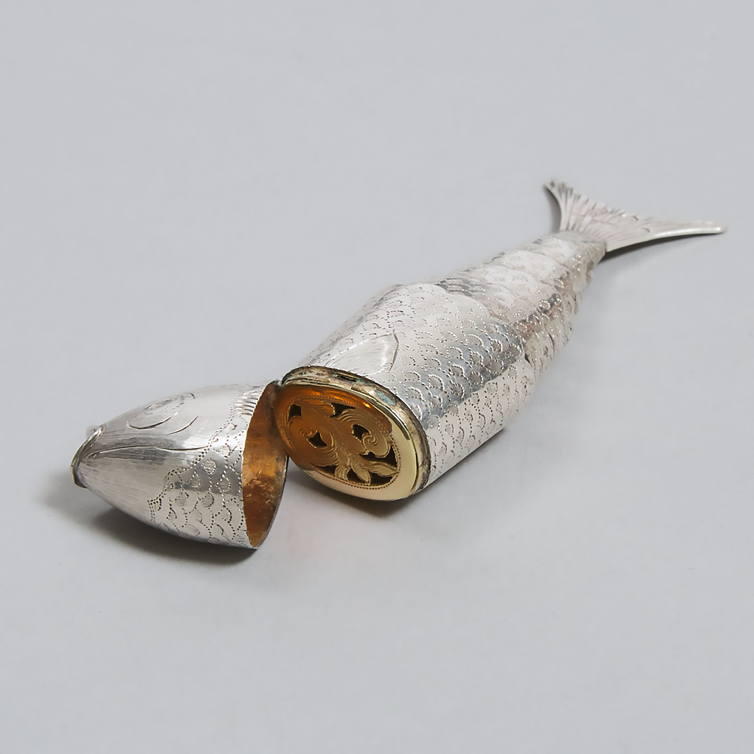 George III Silver Articulated Fish Vinaigrette, William Lea & Co., Birmingham, 1817