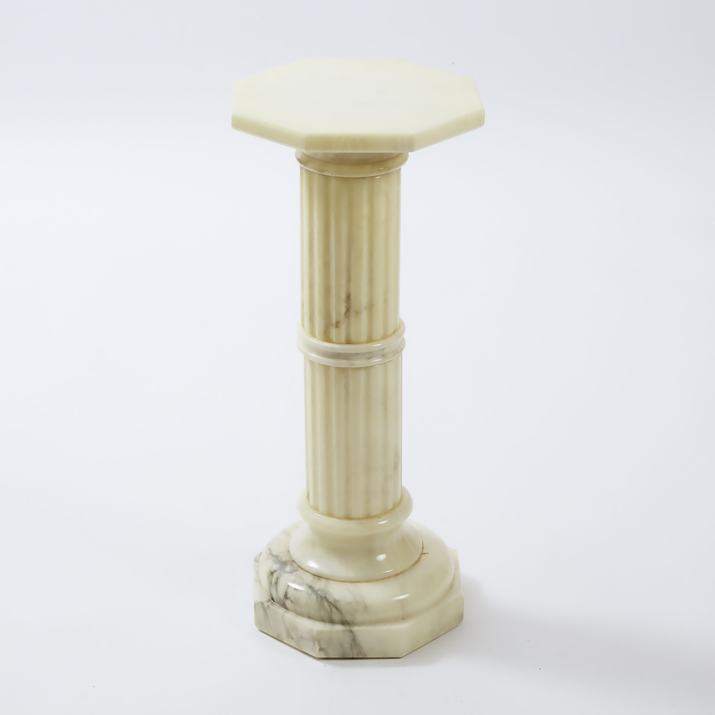 Italian Yellow Alabaster Column Form Pedestal, mid 20th
