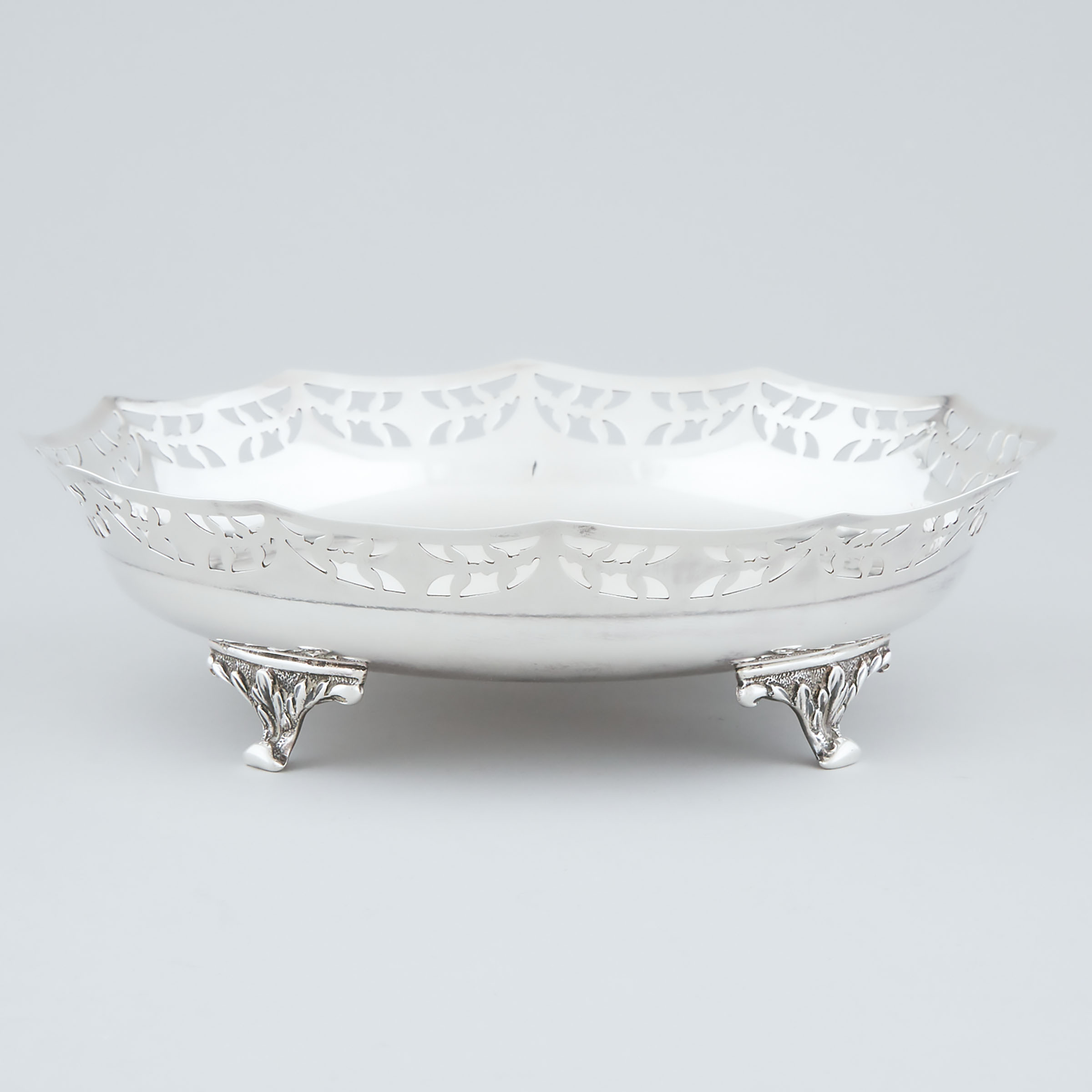 English Silver Pierced Shallow Bowl, William Walter Cashmore, Birmingham, 1931