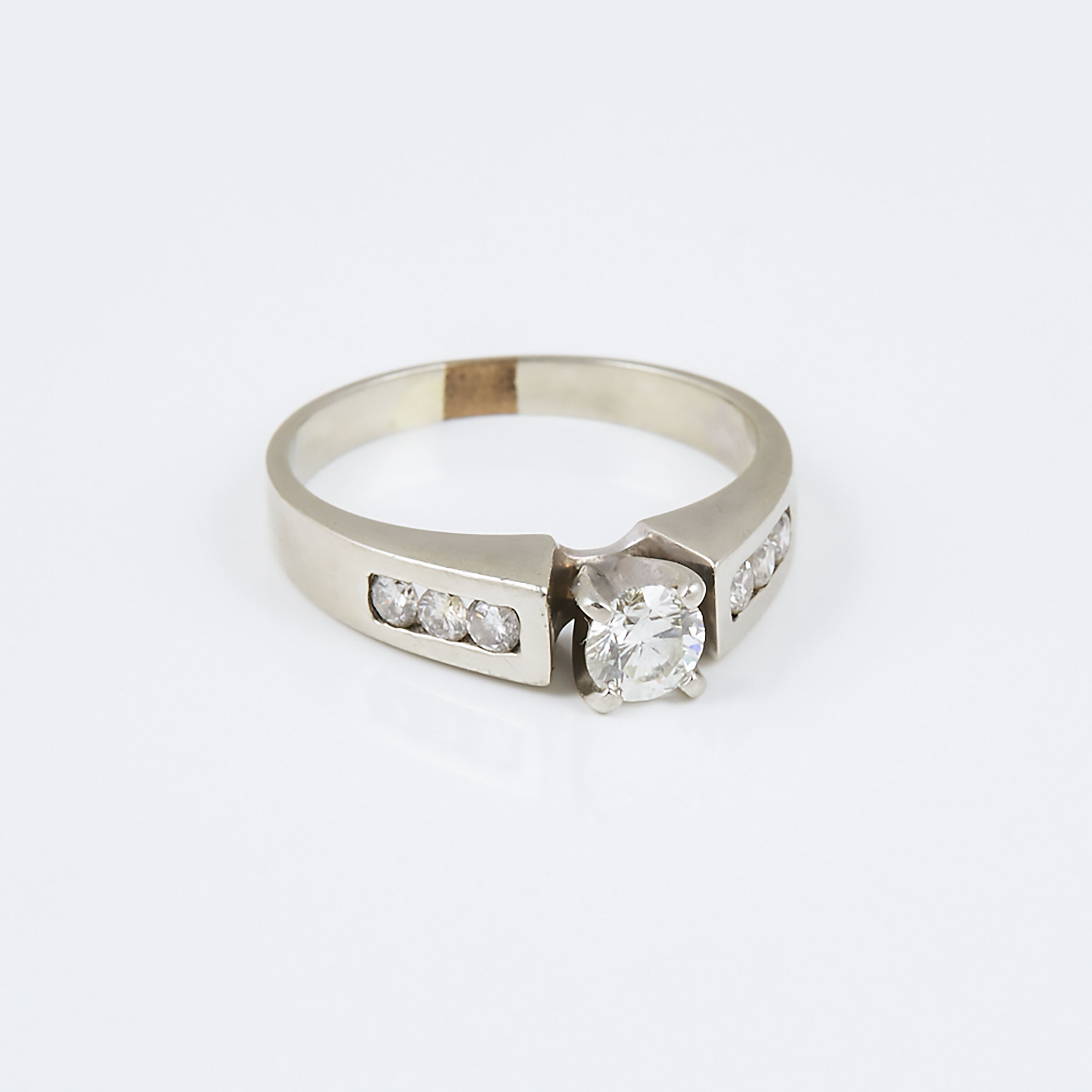 14k White Gold Ring