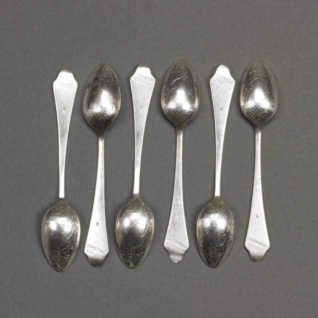 Six Russian Silver Engraved Dog Nose Pattern Tea Spoons, c.1900