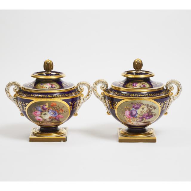 Pair of Flight, Barr & Barr Worcester Blue-Ground Shell and Floral Paneled Two-Handled Ice Pails and Covers, probably Thomas Baxter, c.1813-20