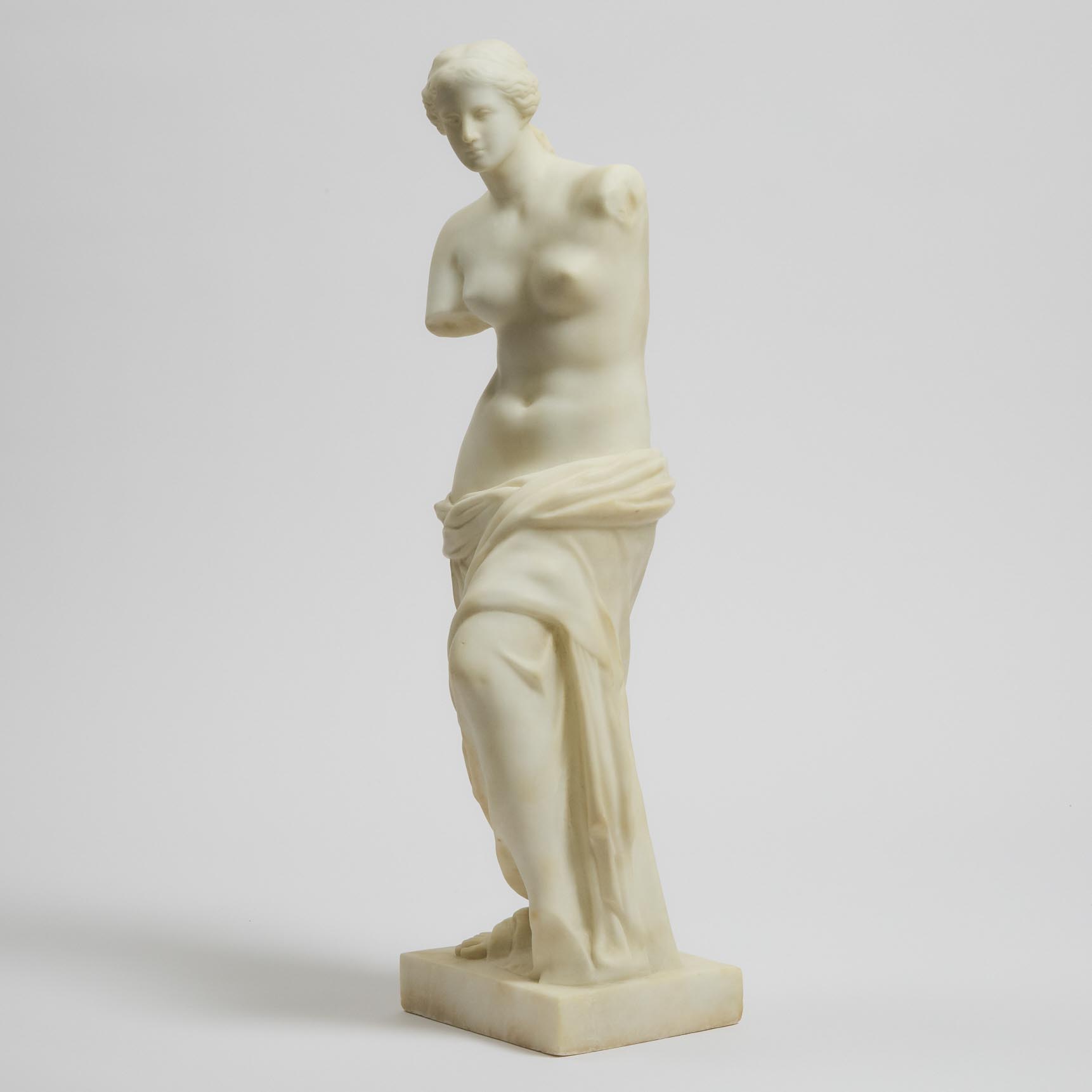 Italian White Marble Reduction of the Venus de Milo, c.1900 