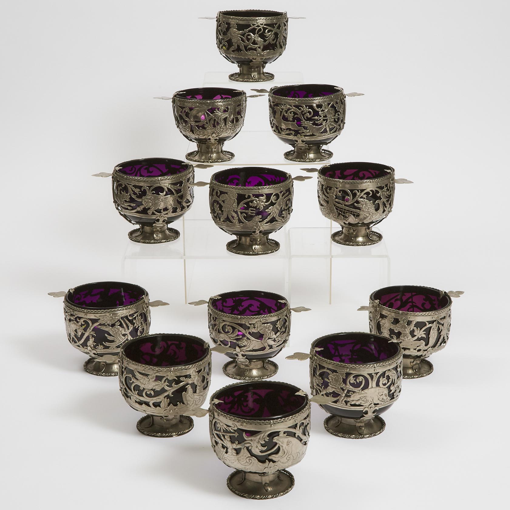 Set of 12 Finger Bowls Designed by Sigismund Goetze (British, 1866-1939) Executed by Paul Hardy (1862-1942), c.1910