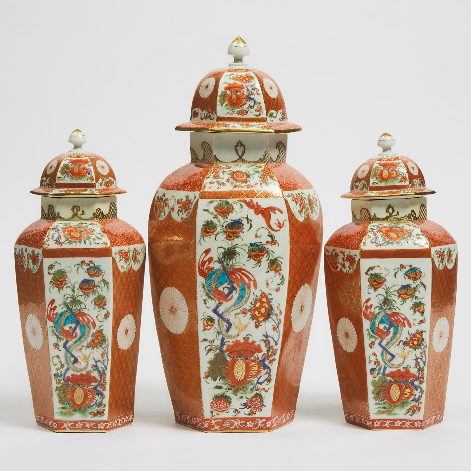 Garniture of Three Worcester Scarlet Japan Pattern Hexagonal Vases and Covers, c.1765-70