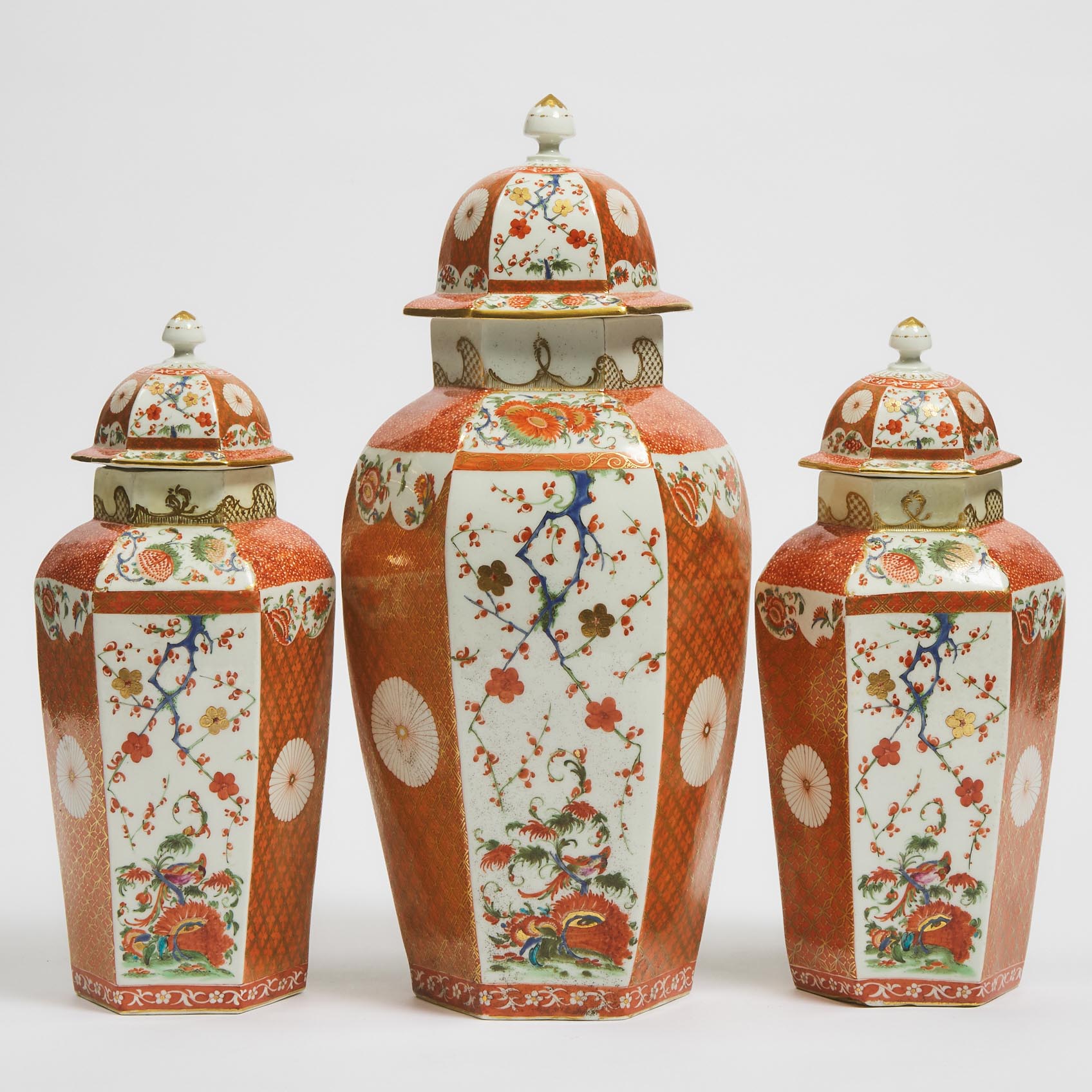 Garniture of Three Worcester Scarlet Japan Pattern Hexagonal Vases and Covers, c.1765-70