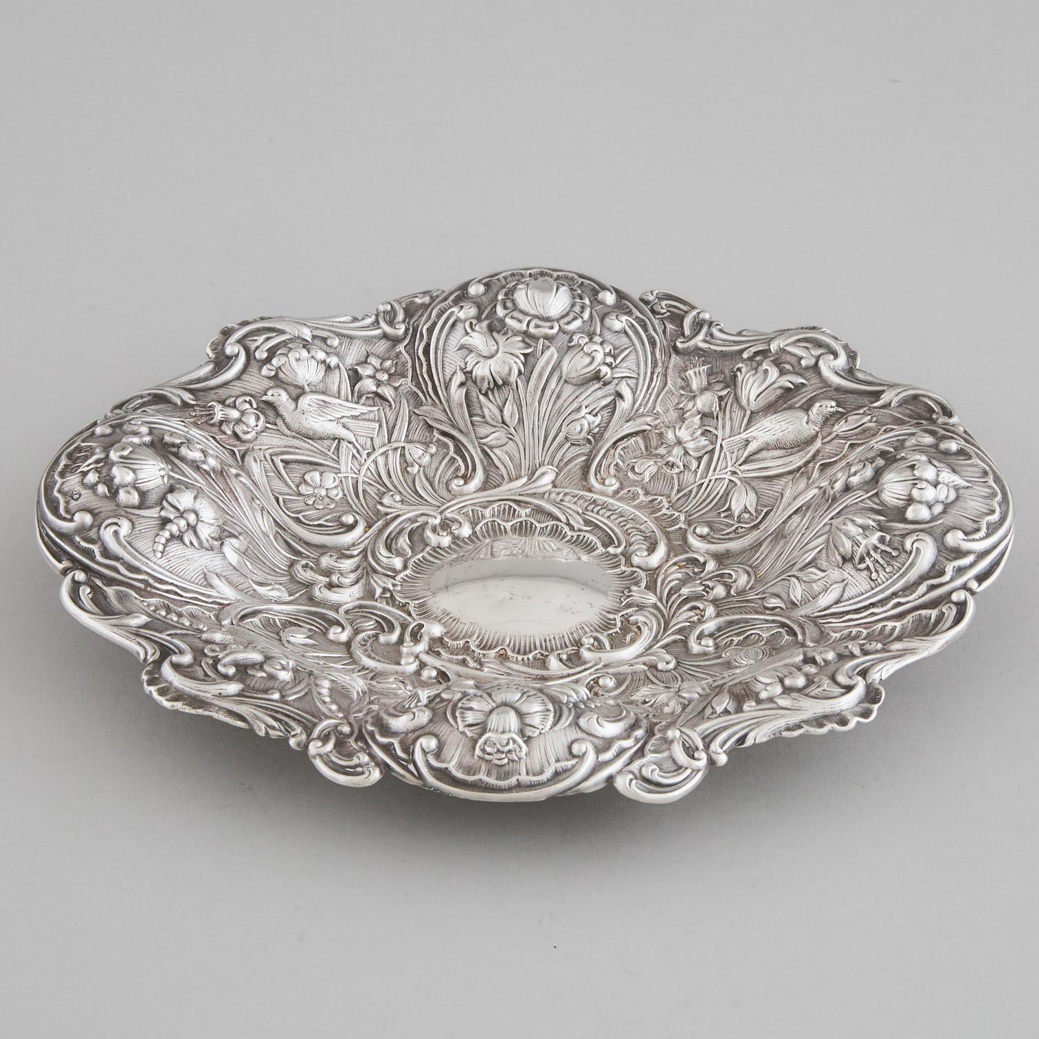 Late Victorian Silver Repoussé Oval Dish, William Comyns, London, 1894