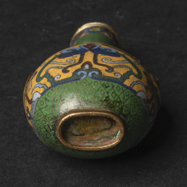 A Cloisonné Enamel Double-Ear Snuff Bottle, 19th Century