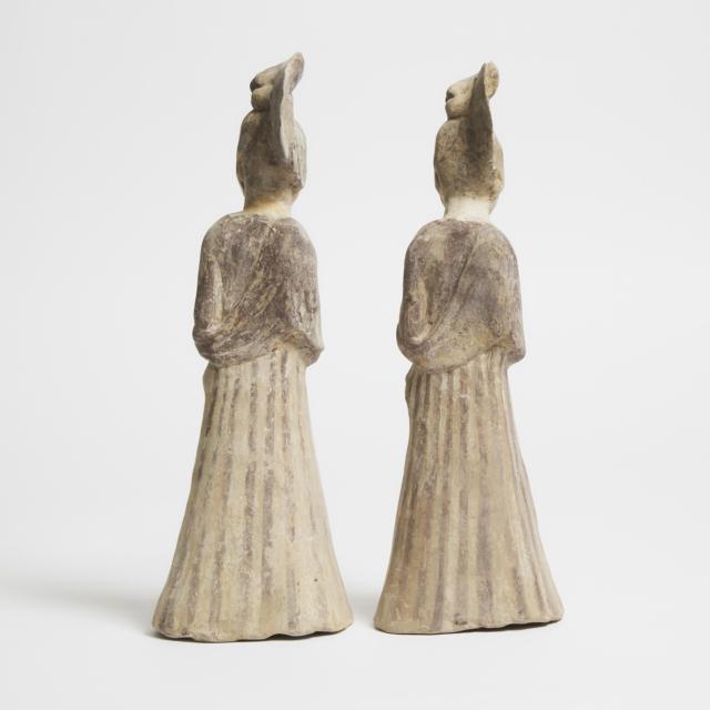 A Pair of Painted Pottery Ladies, Tang Dynasty (AD 618-907)