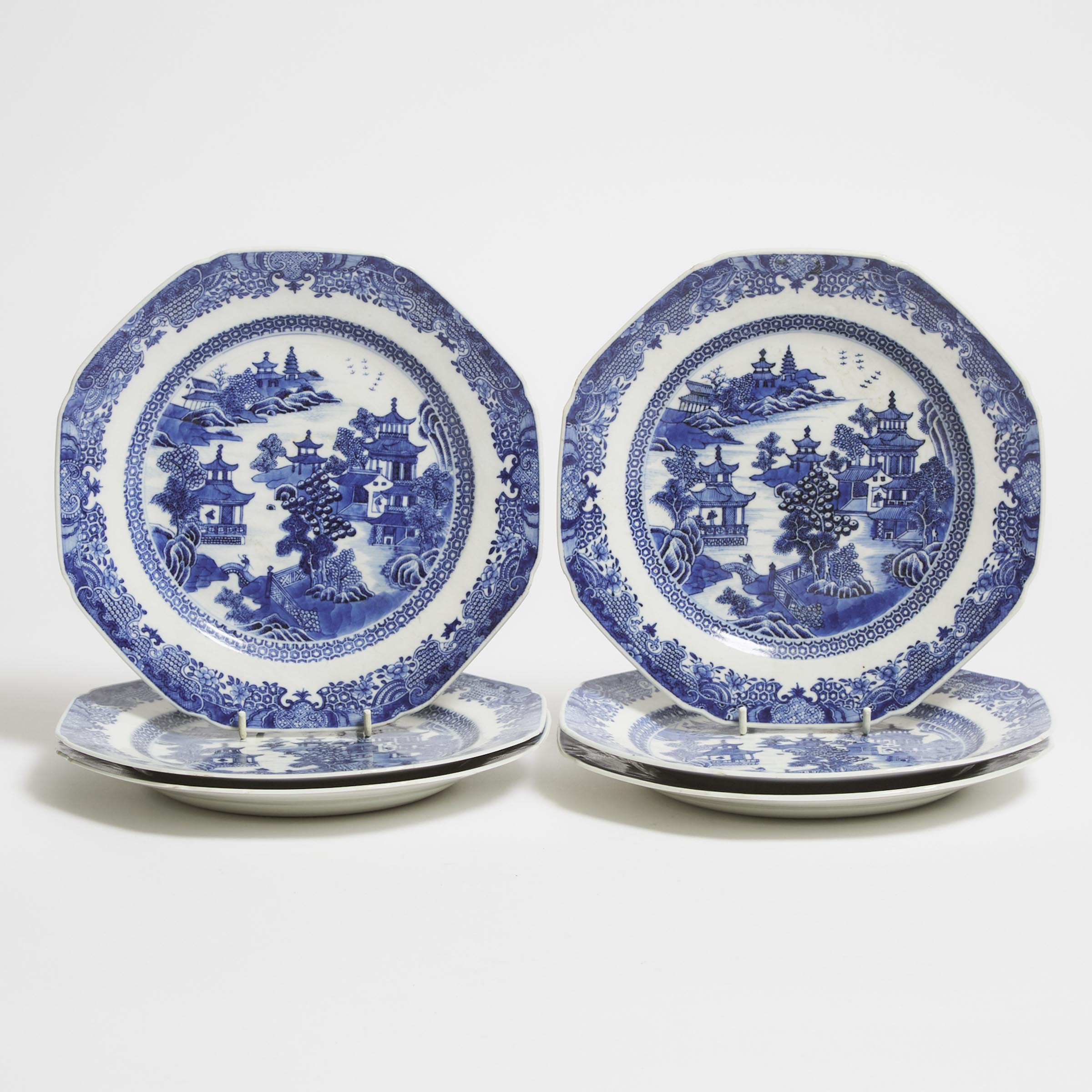 A Set of Six Chinese Export Blue and White Dishes, Qianlong Period, 18th Century