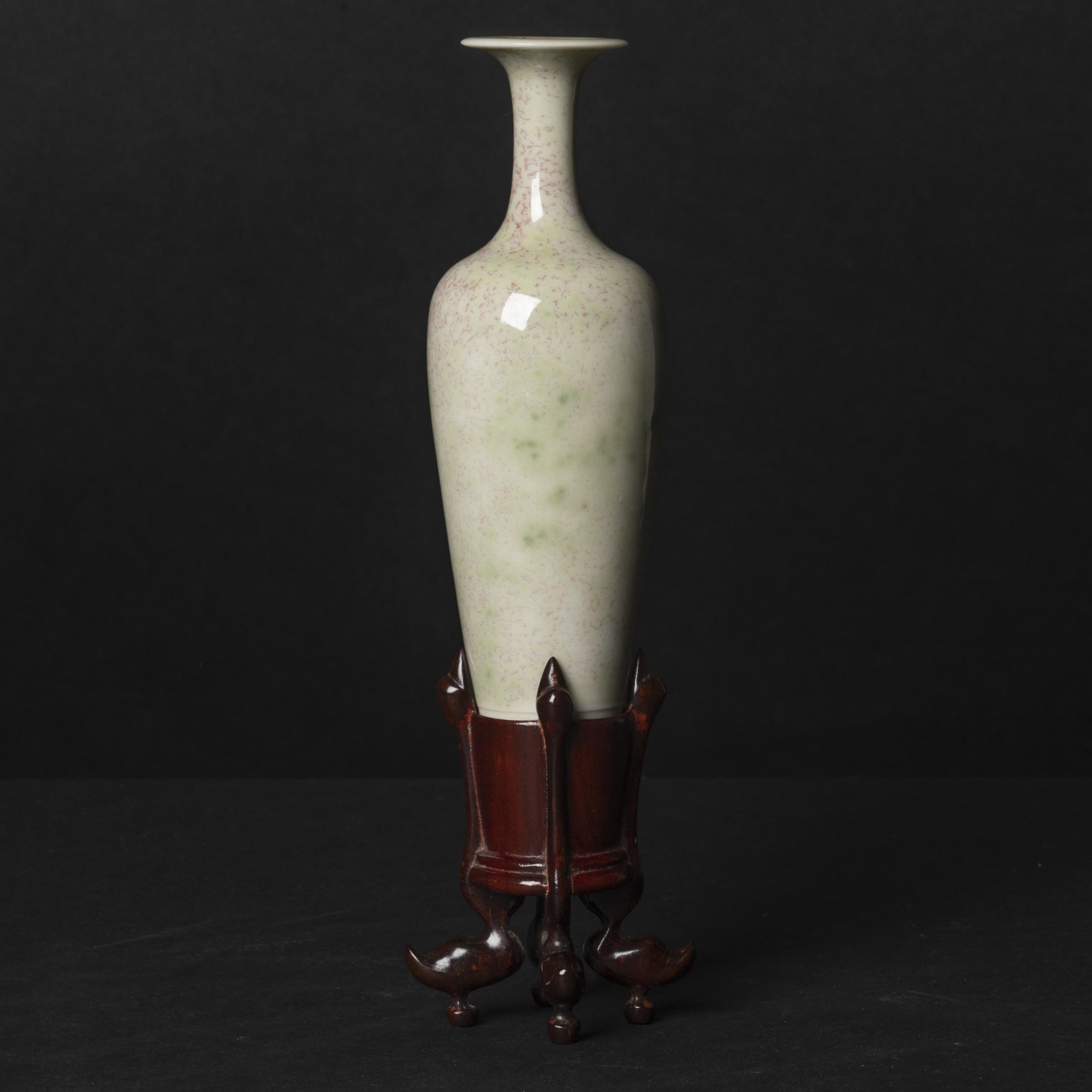 A Peachbloom-Glazed Vase, 19th Century