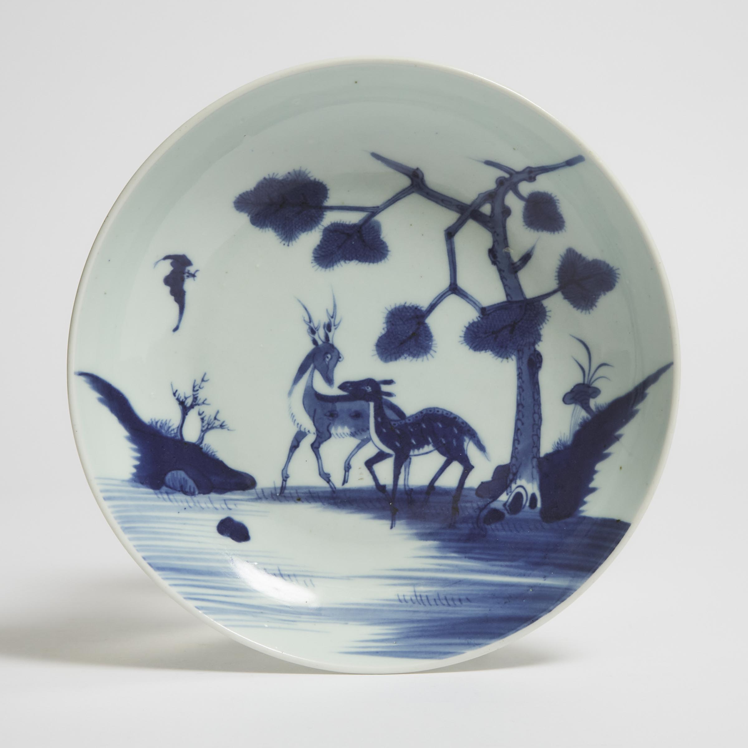 A Blue and White 'Deer' Plate, Yongzheng Period, 18th Century