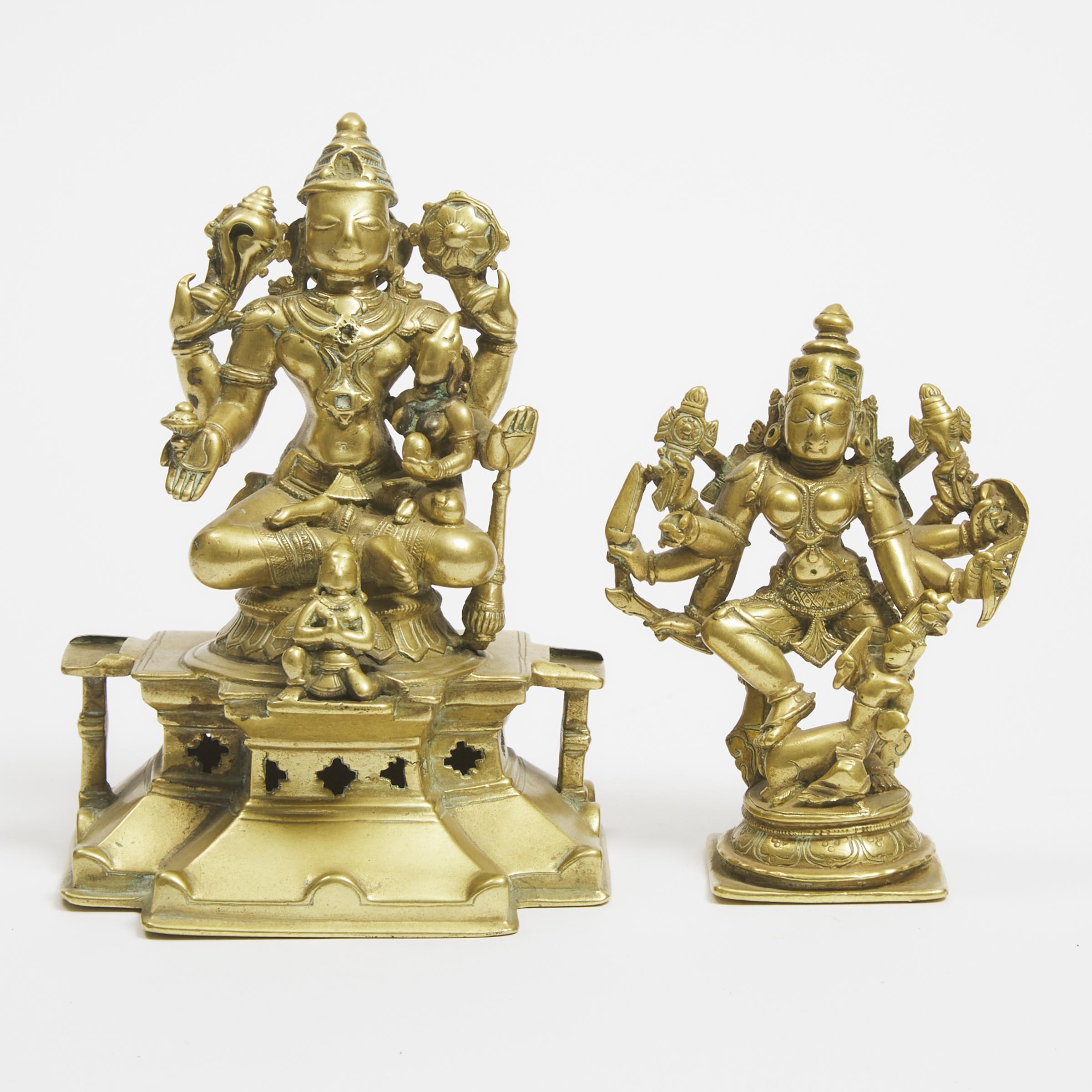 Two Indian Bronze Figures of Durga and Vishnu, Maharashtra, 16th/17th Century