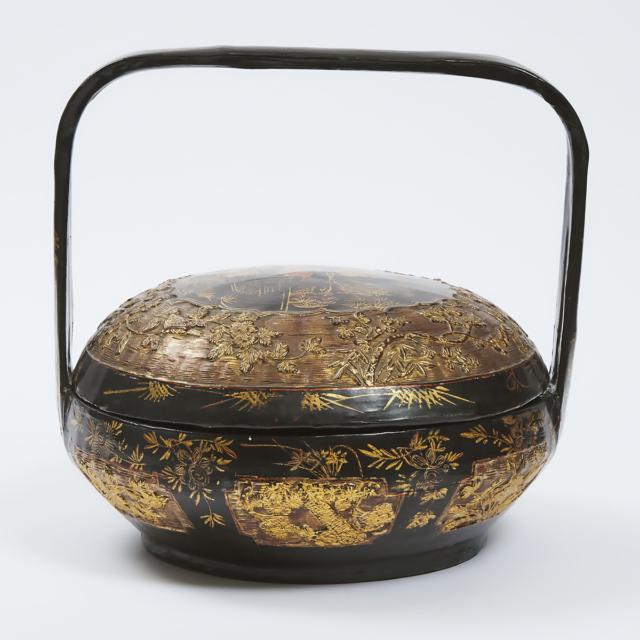 A Gilt and Black Lacquered Handled Basket, Late Qing Dynasty