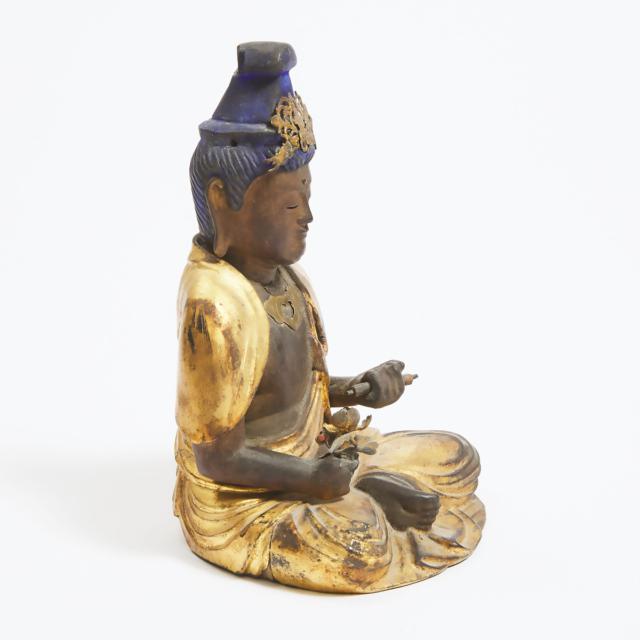 A Portable Shrine (Zushi) With a Gilt Wood Figure of Kannon (Avalokiteshvara), Edo/Meiji Period, 18th/19th Century