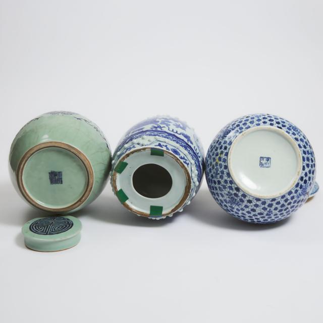 A Group of Three Chinese Porcelain Vessels, 20th Century
