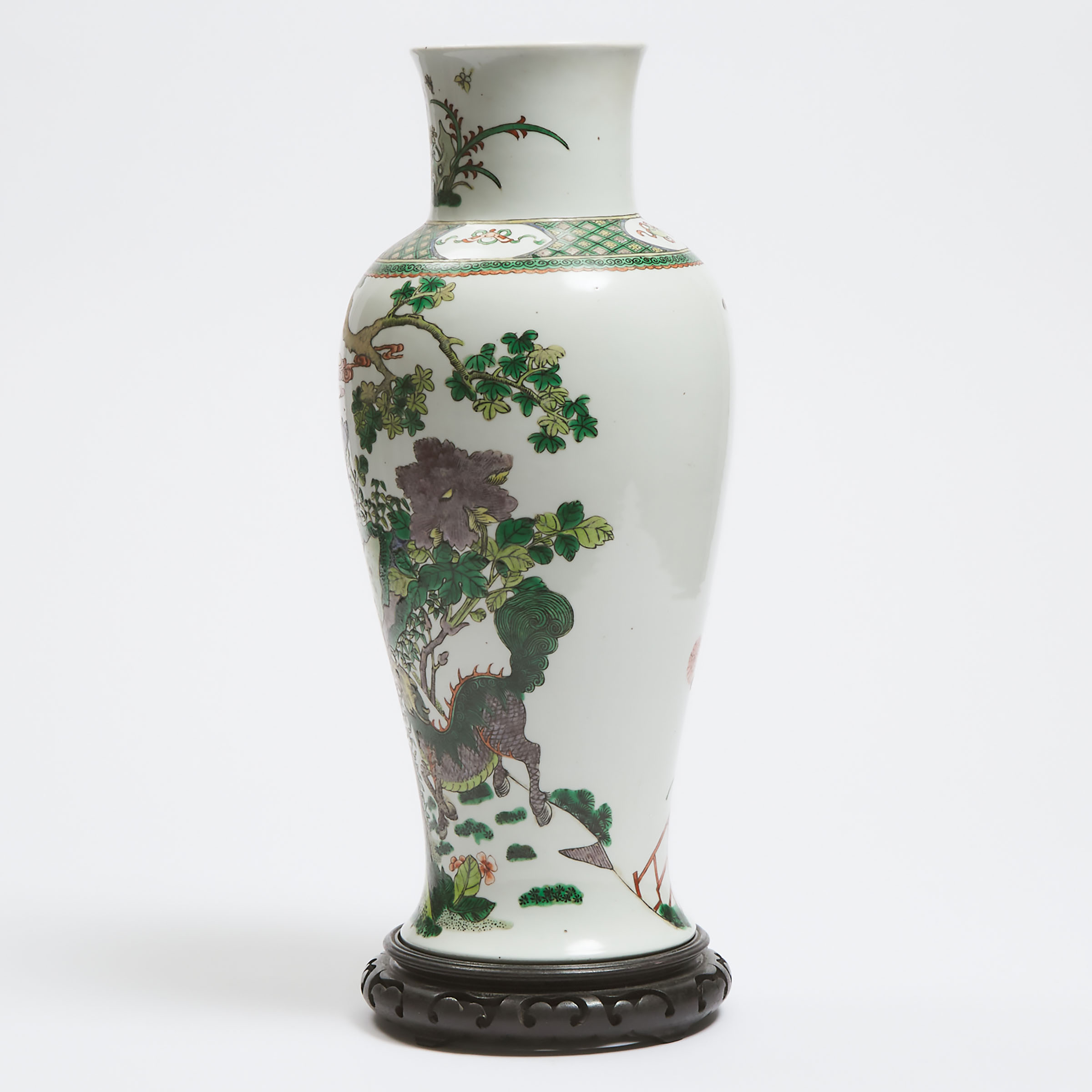 A Famille Verte 'Phoenix and Qilin' Yenyen Vase, Republican Period, Early to Mid 20th Century