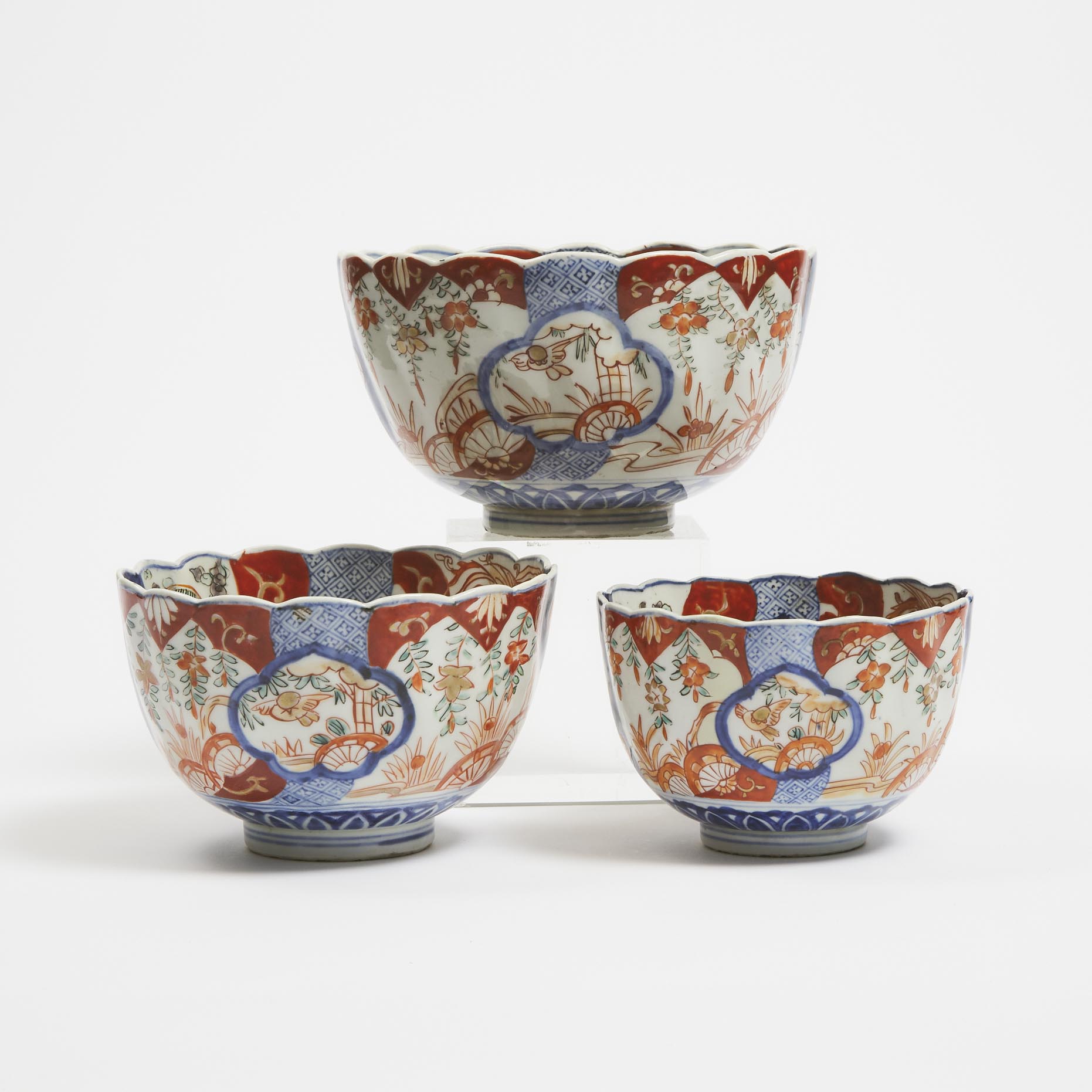 A Set of Three Imari Nesting Bowls, Meiji Period