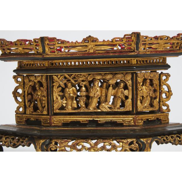 A Chinese Gilt and Black Lacquered 'Chanab' Offering Box and Cover, 19th Century