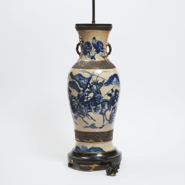 A Blue and White Crackled Glaze Vase, 19th Century