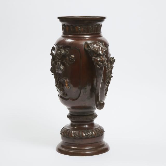 A Japanese Bronze Vase, Meiji Period, Early 20th Century
