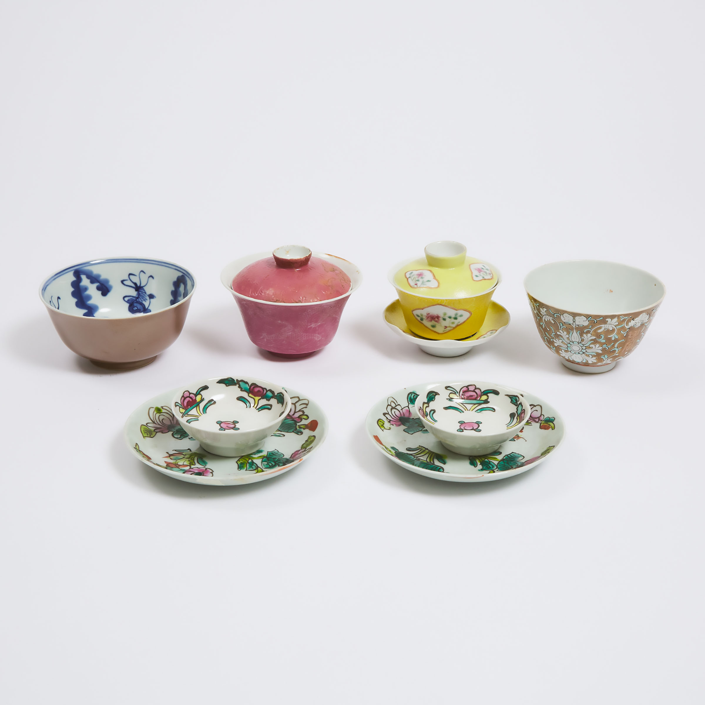 A Group of Eight Porcelain Wares, Republican Period