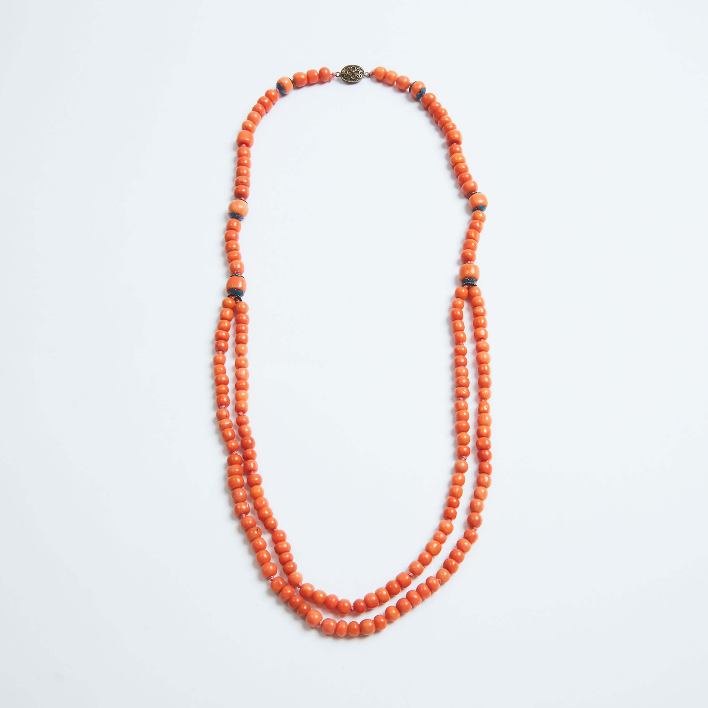 A Coral Beaded Necklace, Republican Period, Early to Mid 20th Century