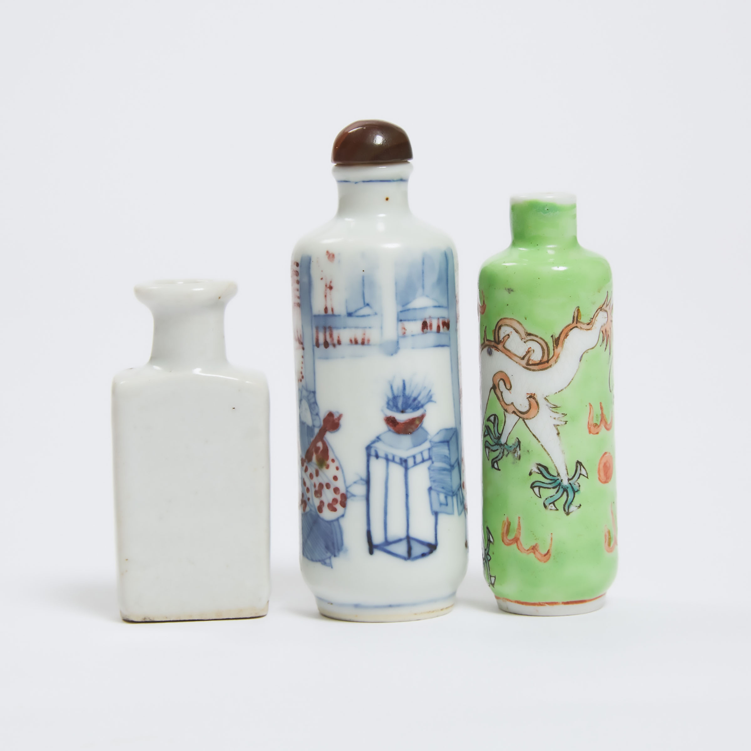 A Group of Three Snuff Bottles, Qing Dynasty, 19th Century