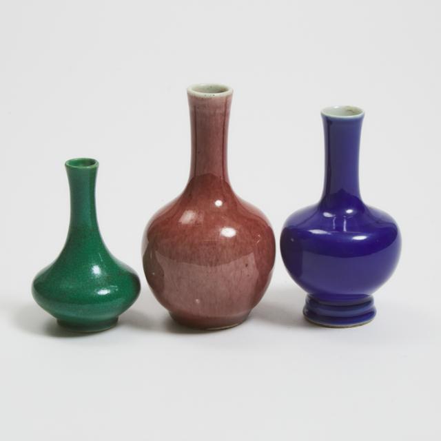 A Group of Three Miniature Monochrome-Glazed Vases, 18th/19th Century