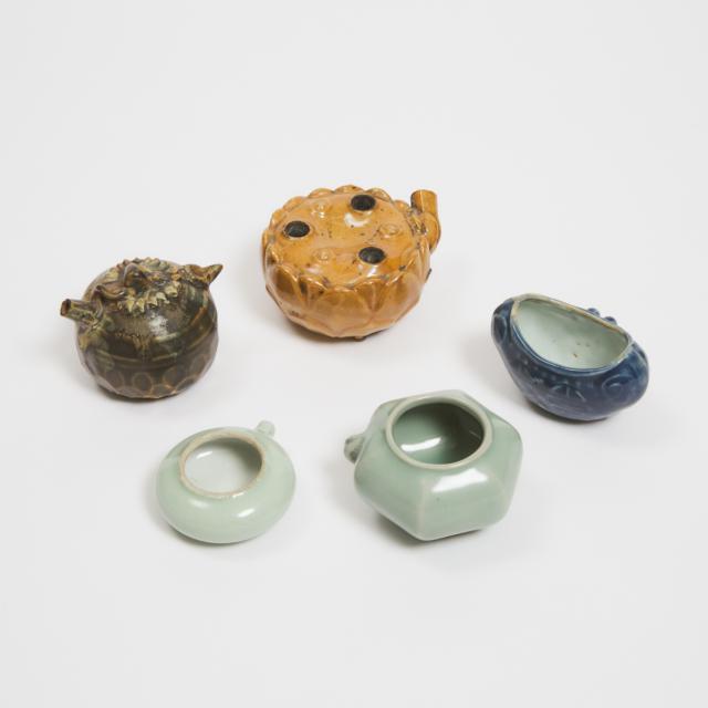 Two Glazed Stoneware Water Droppers, Together With Three Porcelain Bird Feeders, 18th/19th Century