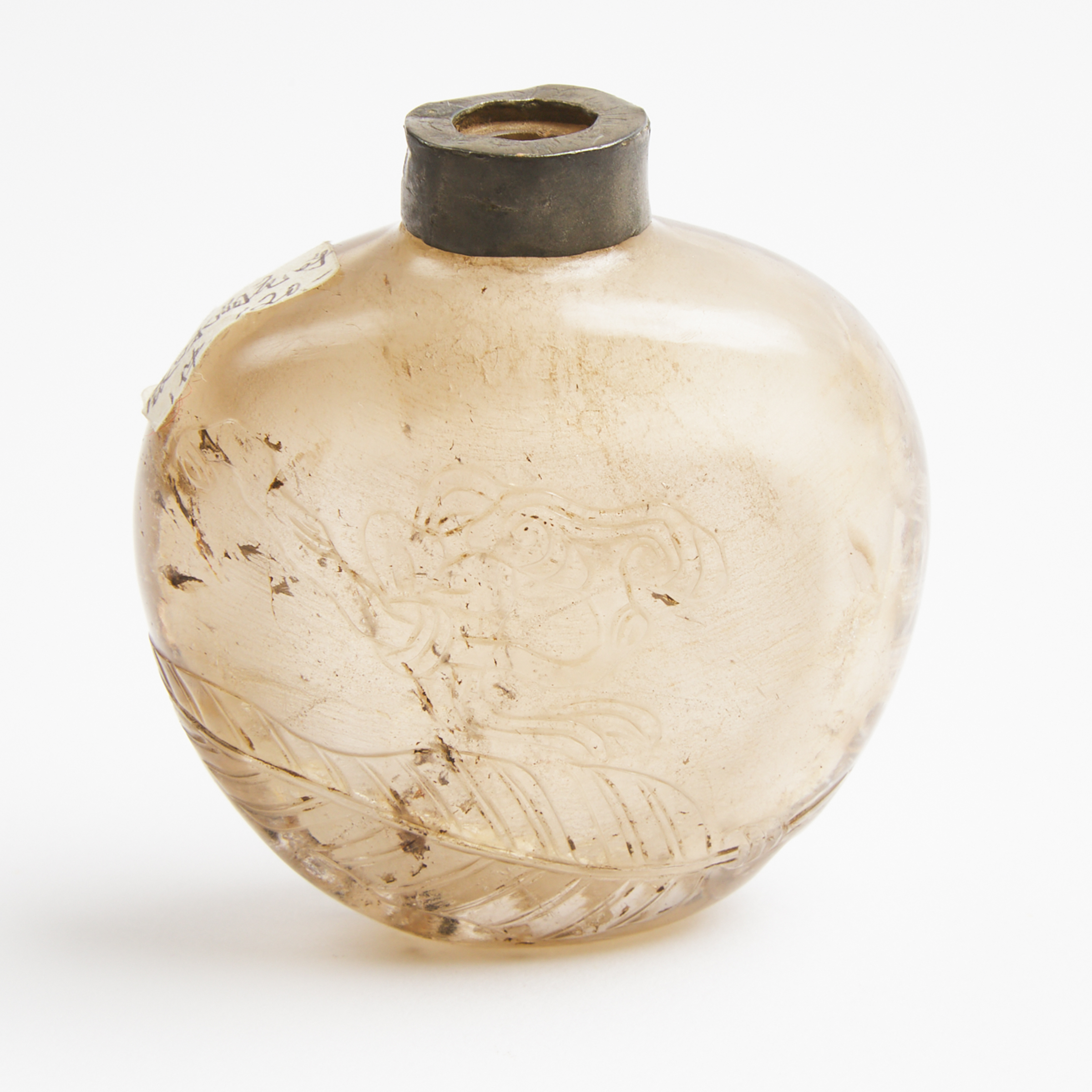 A Finely Carved Smoky Quartz 'Toad and Bats' Snuff Bottle, Daoguang Period (1821-1850)