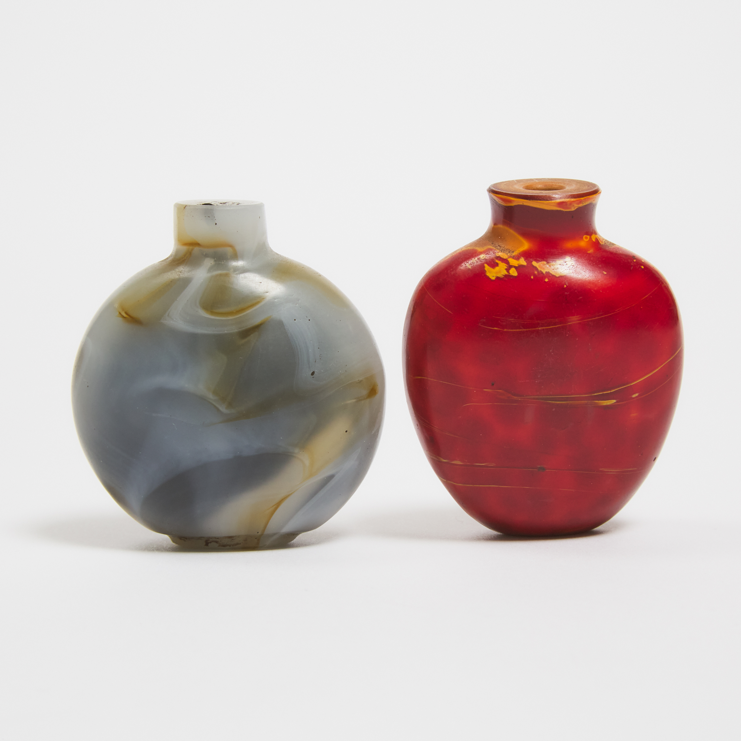 An Imitation-Realgar Glass Snuff Bottle, Together With an Imitation-Agate Glass Snuff Bottle, 19th Century