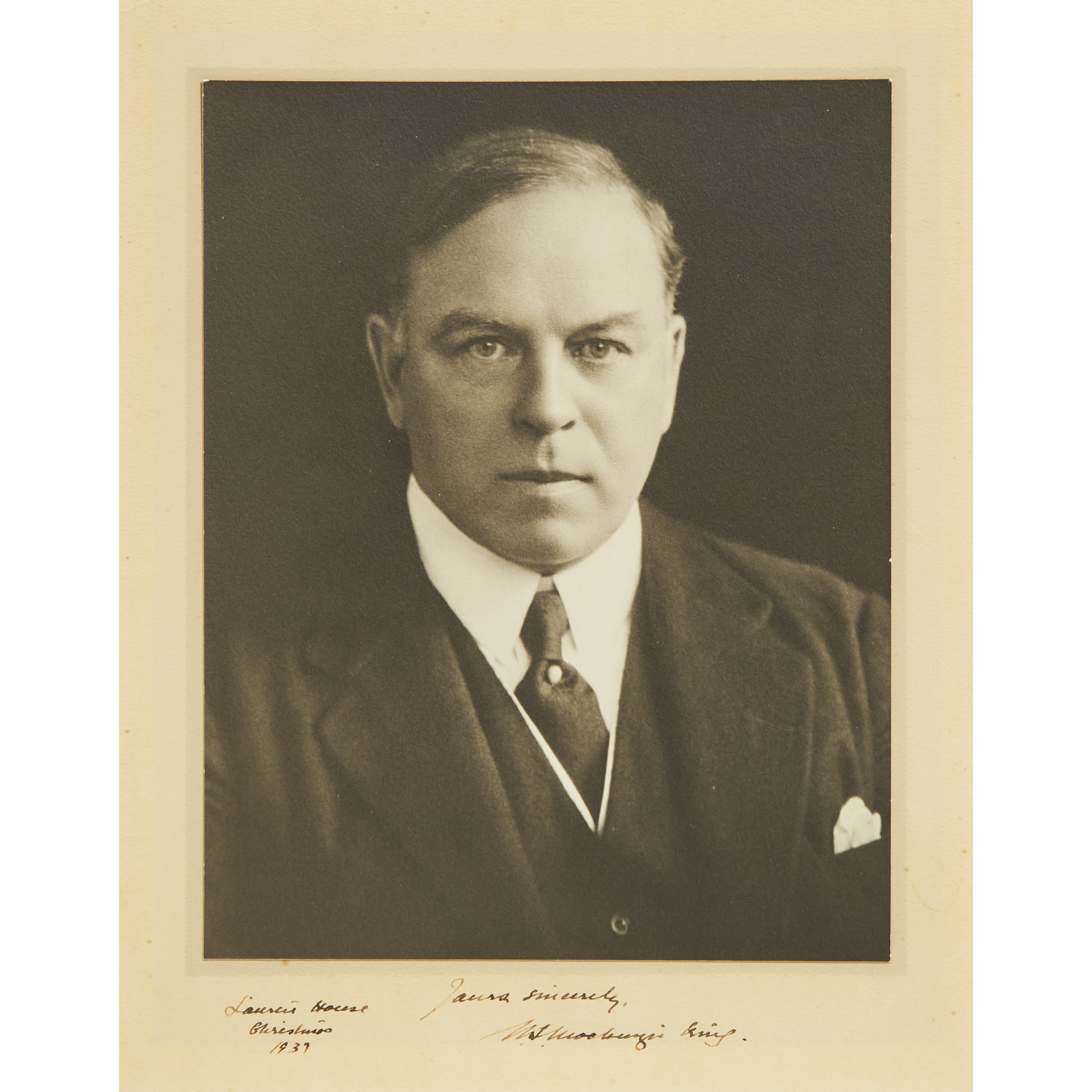Mackenzie King Signed Photographic Portrait, 1939