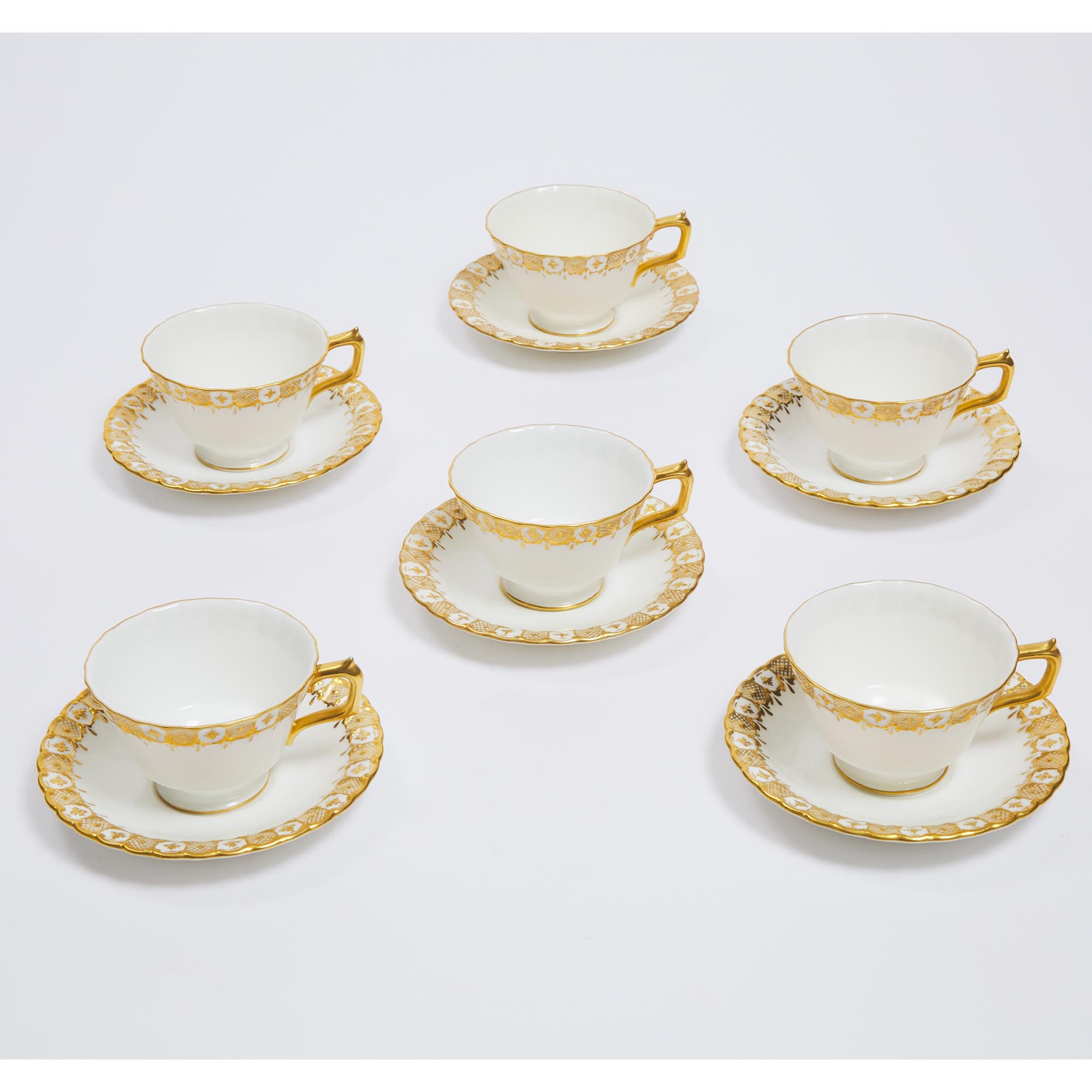 Six Royal Crown Derby 'Heraldic Gold' (1066) Pattern Cups and Saucers, 20th century
